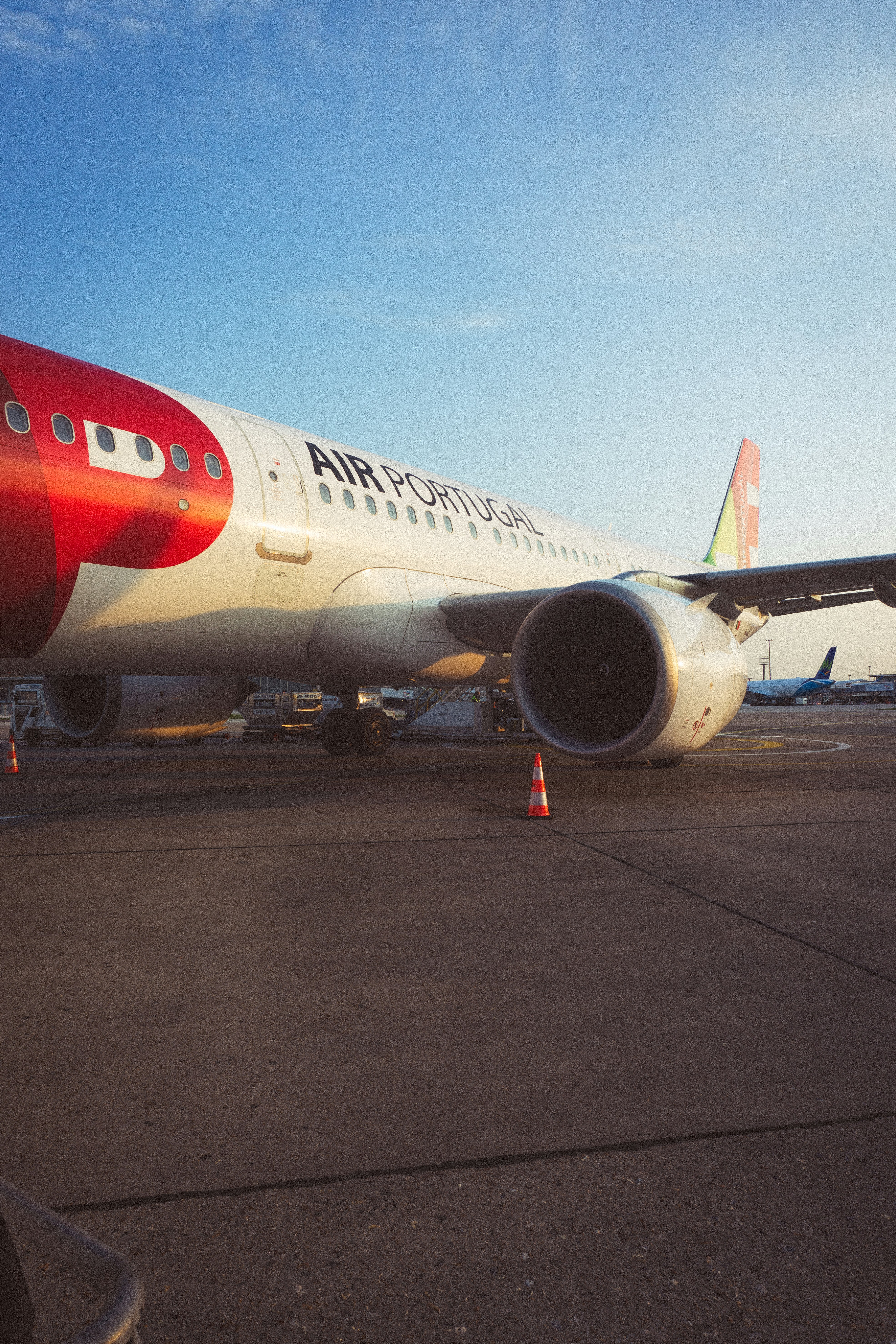 Choose from a curated selection of airplane photos. Always free on Unsplash.