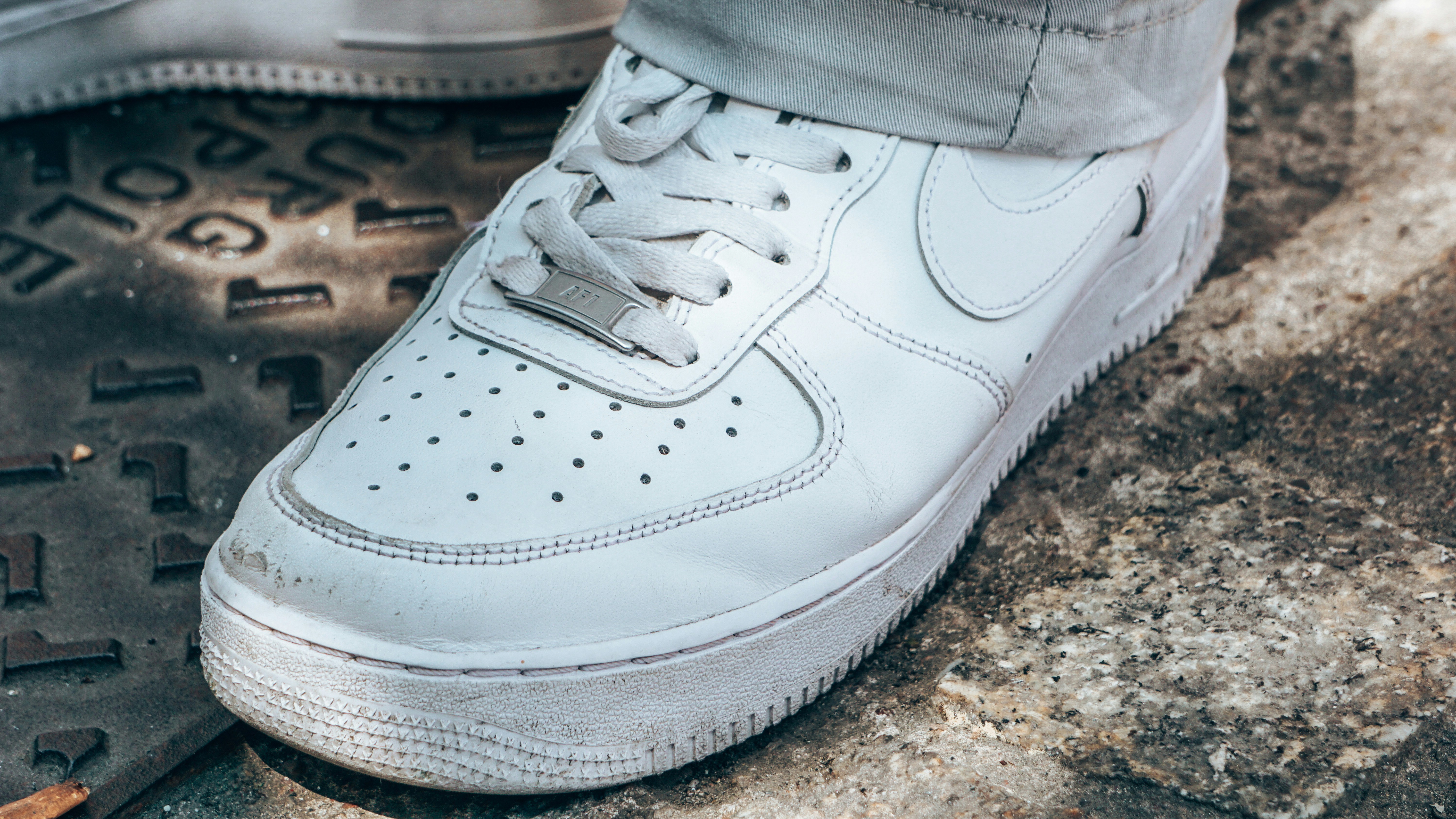 Costs to refurbish Trump’s “free” Air Force One buried in ICBM replacement program