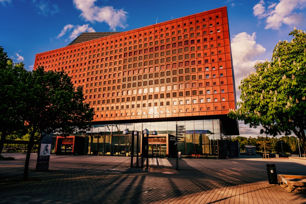 a large building with a parking lot