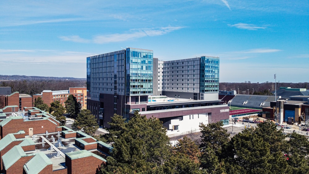 a large building with many windows