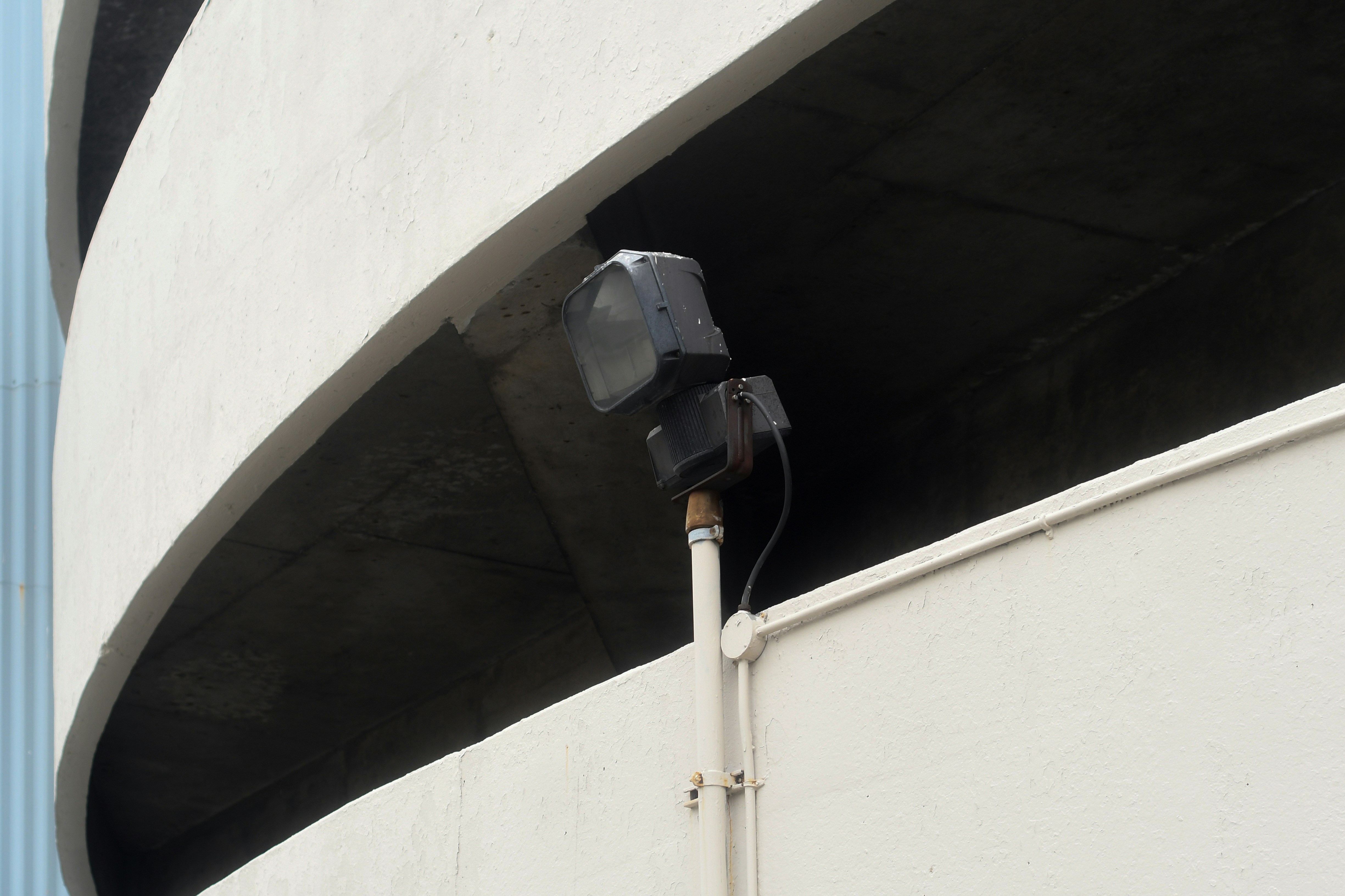 扇風機の首振りが効かない修理法