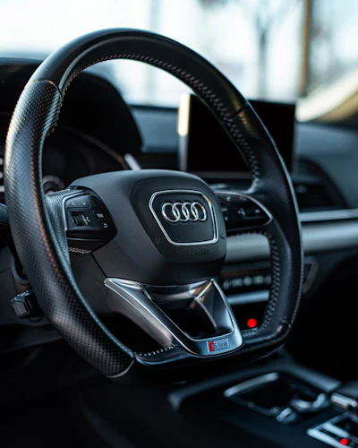 Салон 2 — кермо та прилади Audi