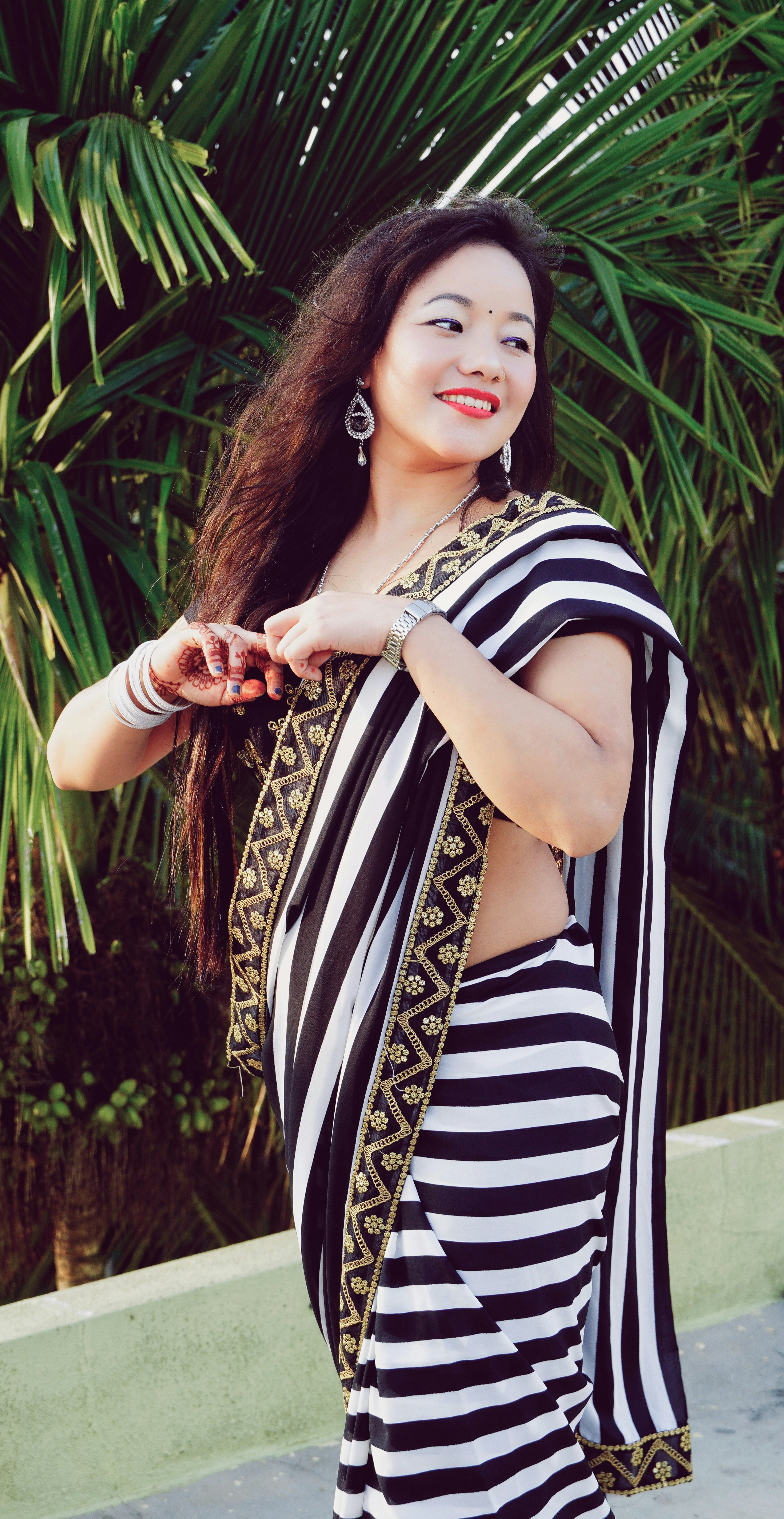 person wearing grey knit sweater