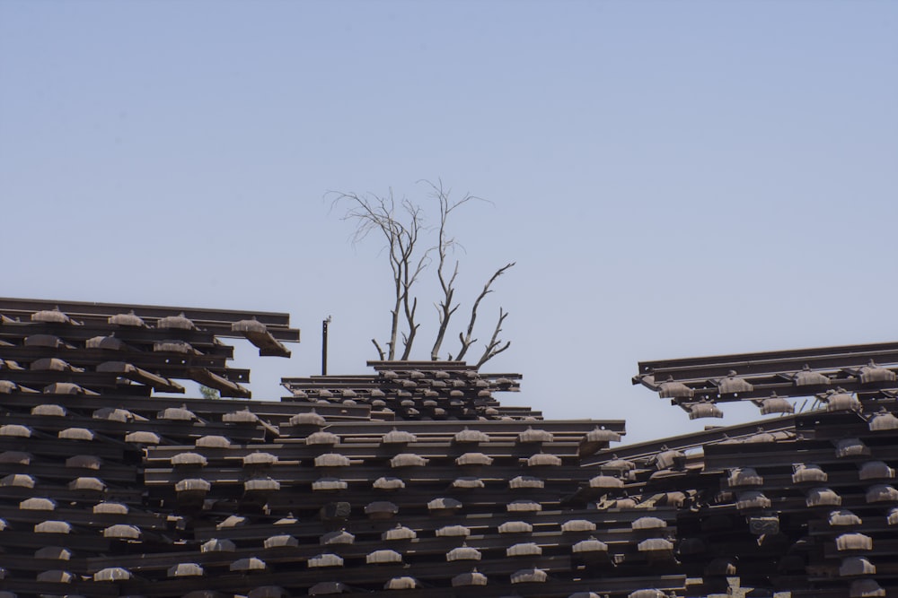 the roof of a building is covered in snow