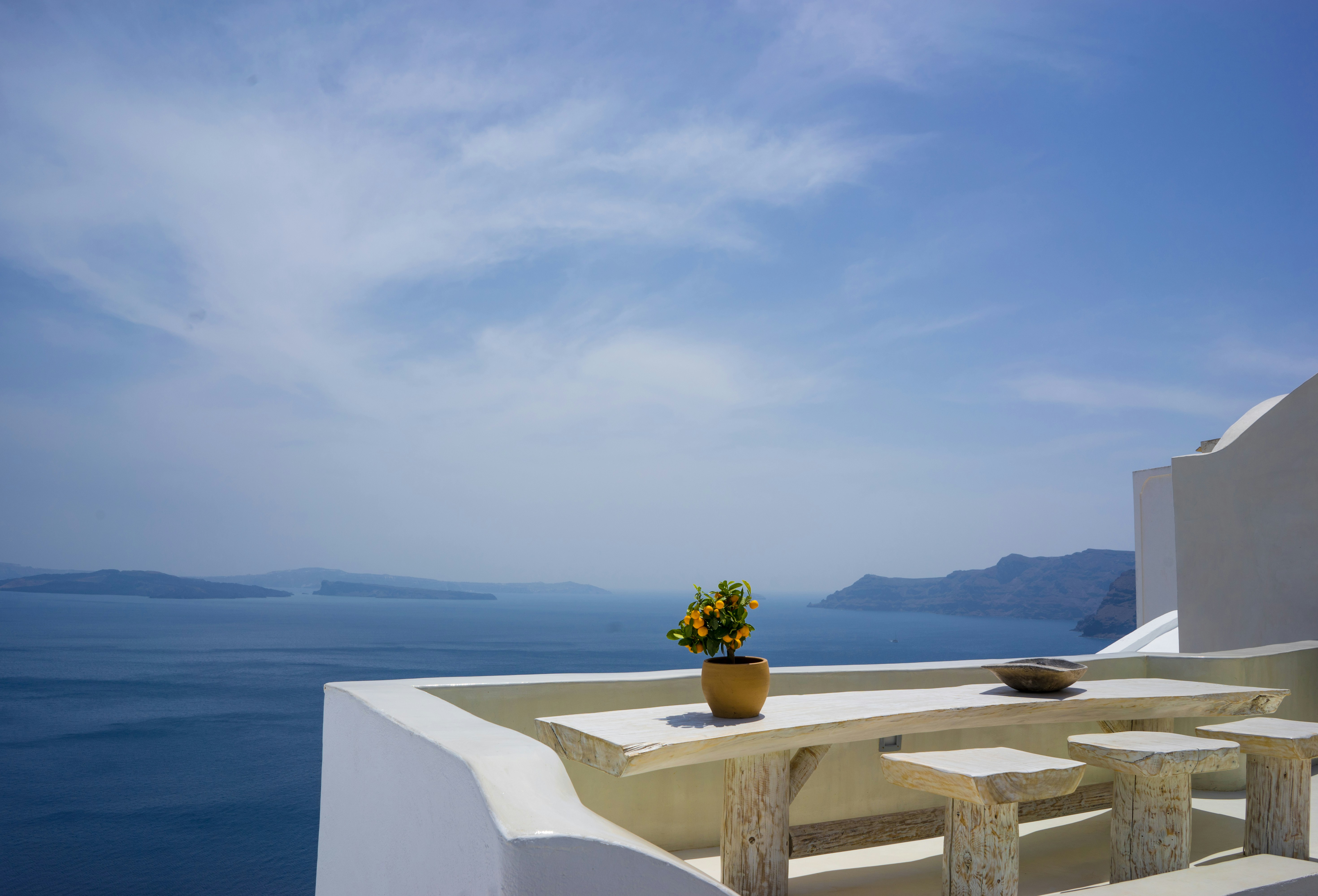 Stay online in the Greece with a prepaid eSIM from eSIMlii. Instant activation, no roaming charges, and reliable coverage.