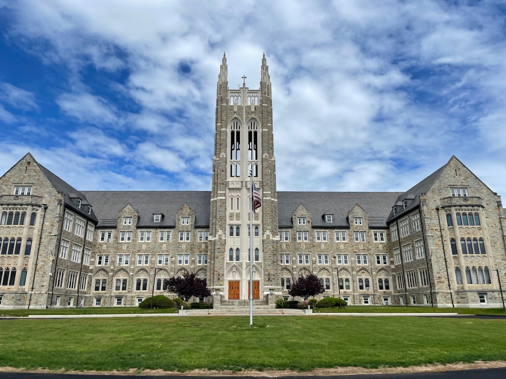 a large building with a clock on the front of it