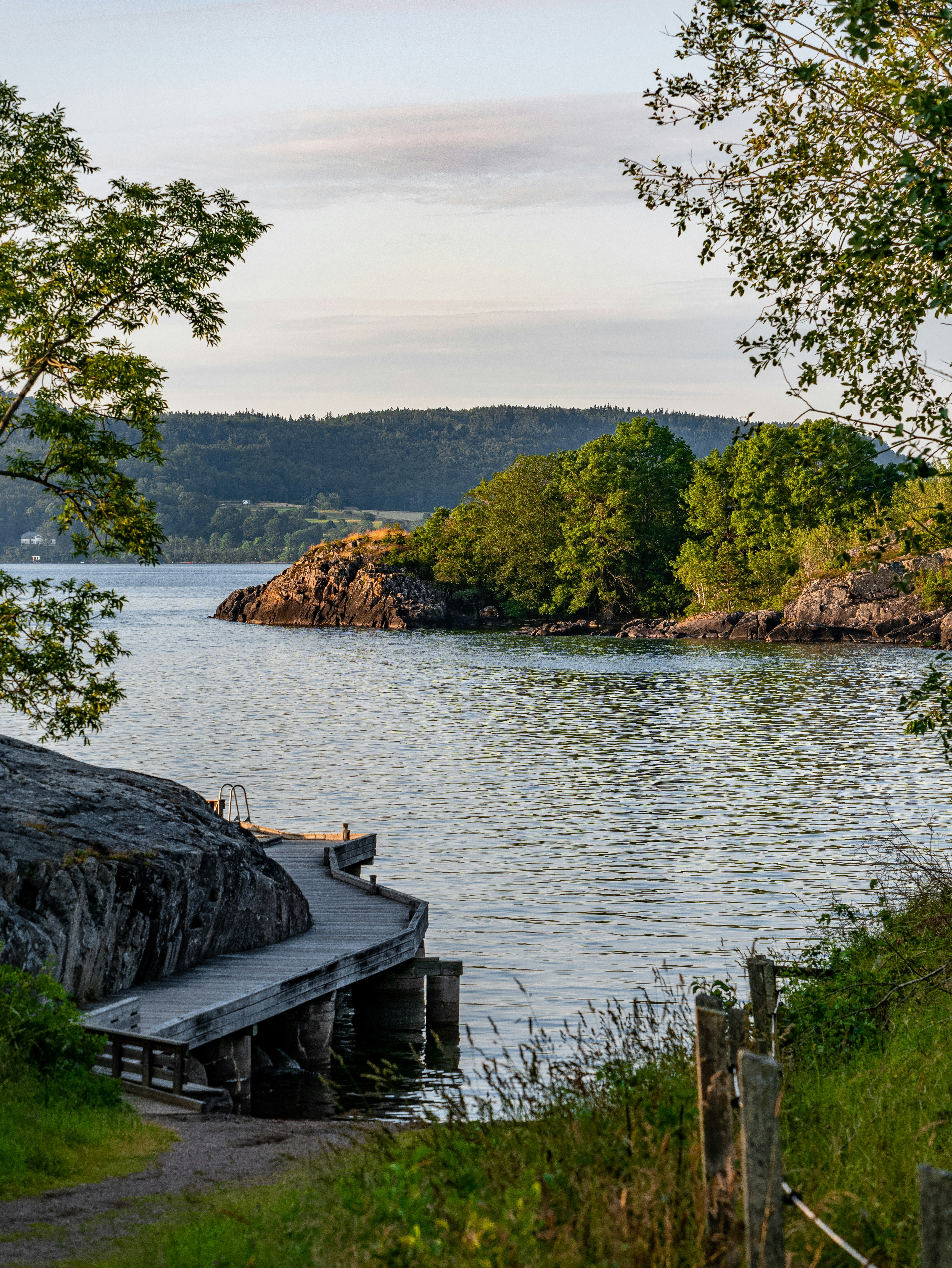 Getting Out of Narva: Border Logistics, Transport, and What's Changed in 2026