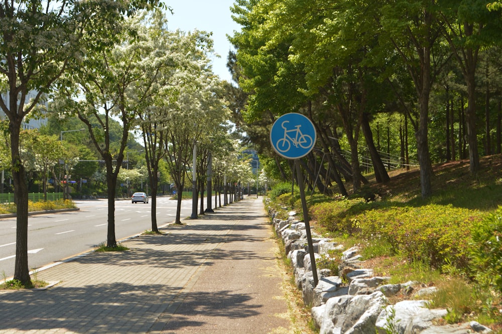 a street sign on the side of a road