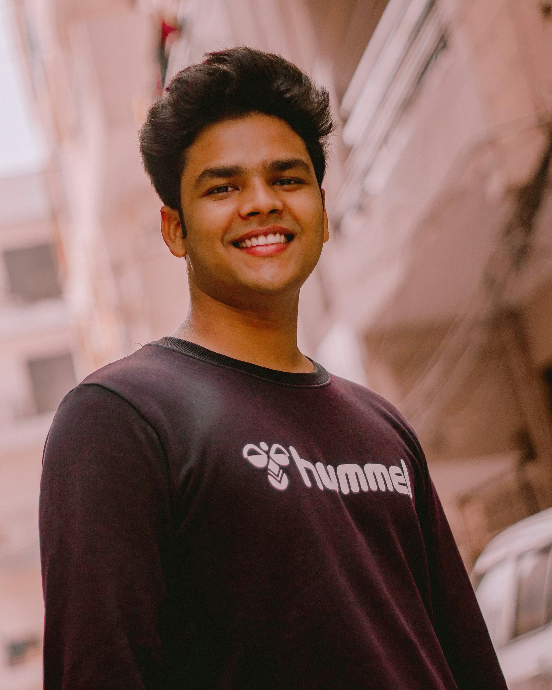 gray computer monitor