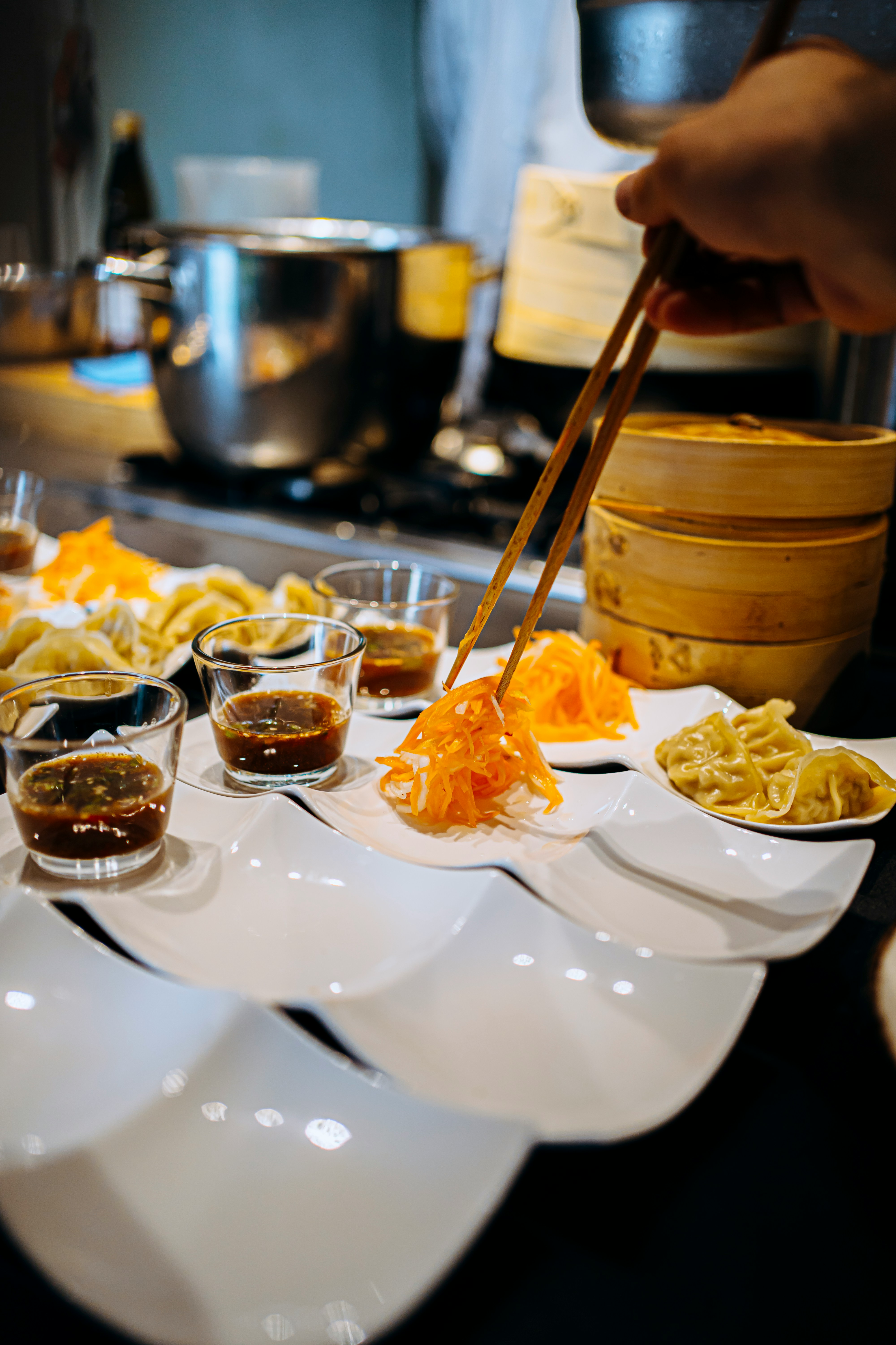 Raphael Renter x One Table Augsburg (Pakistan Event)