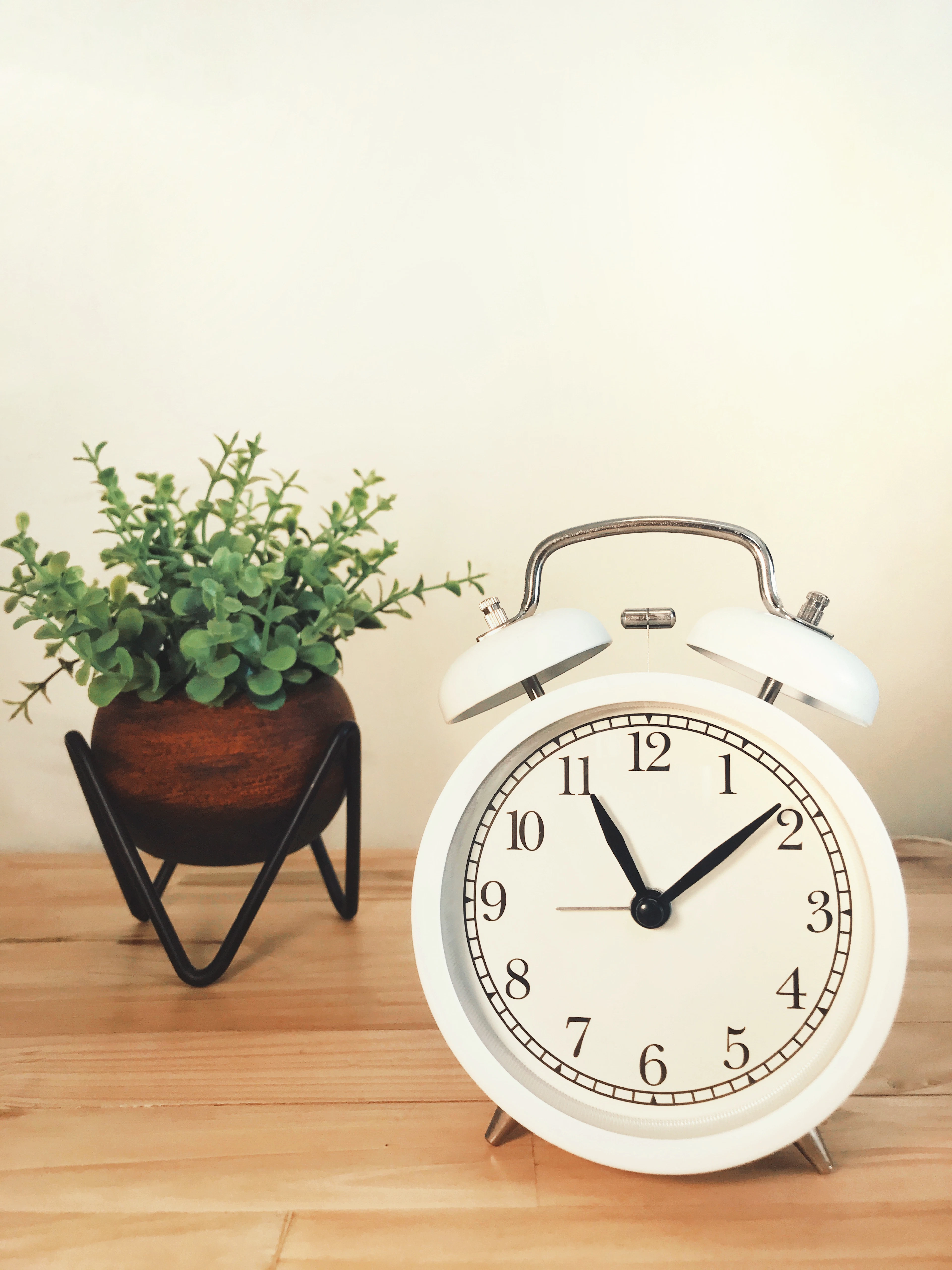 Wooden Table Clock – view 3