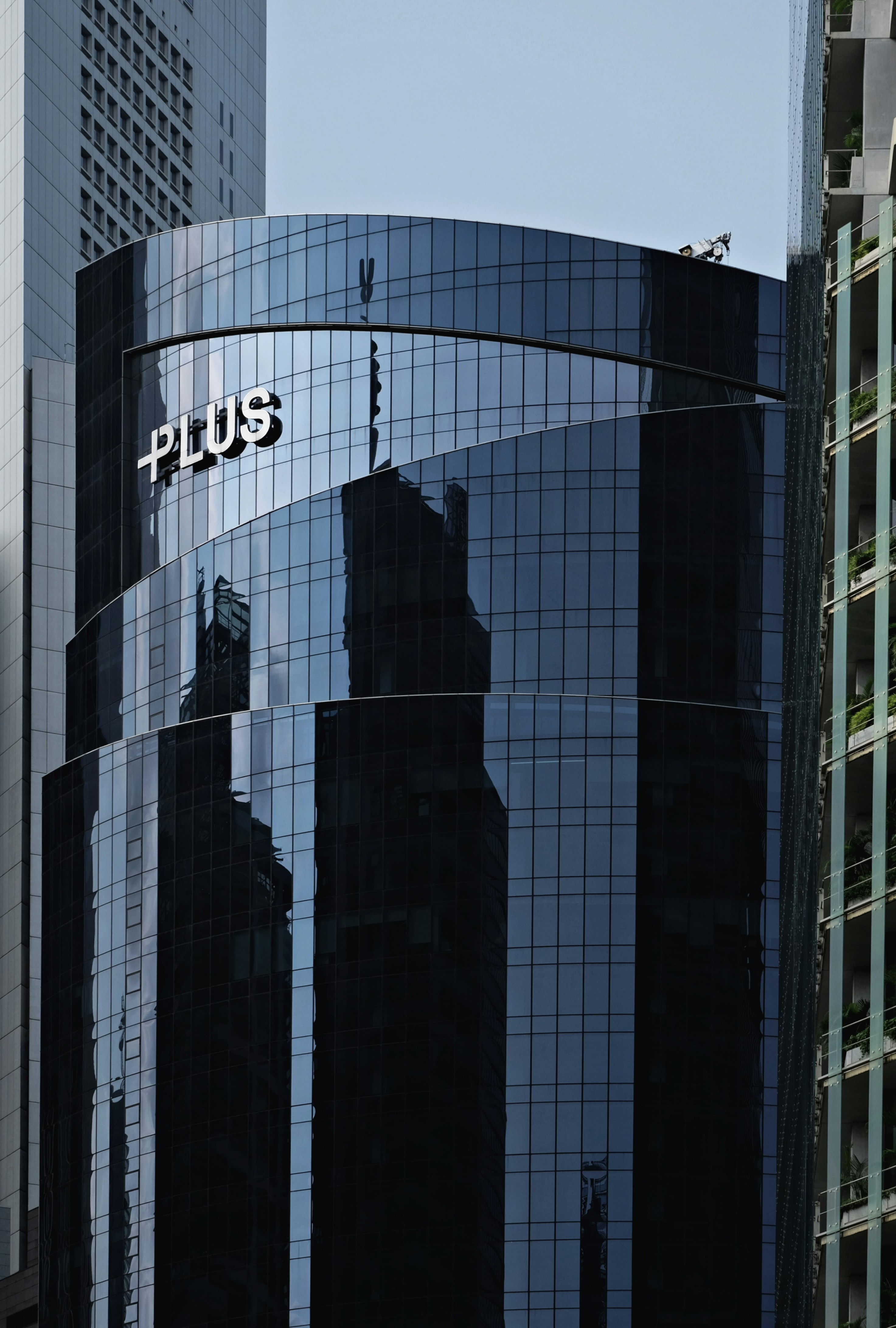 Evercore ISI Group Maintains Outperform on S&P Global, Raises Price Target to $629