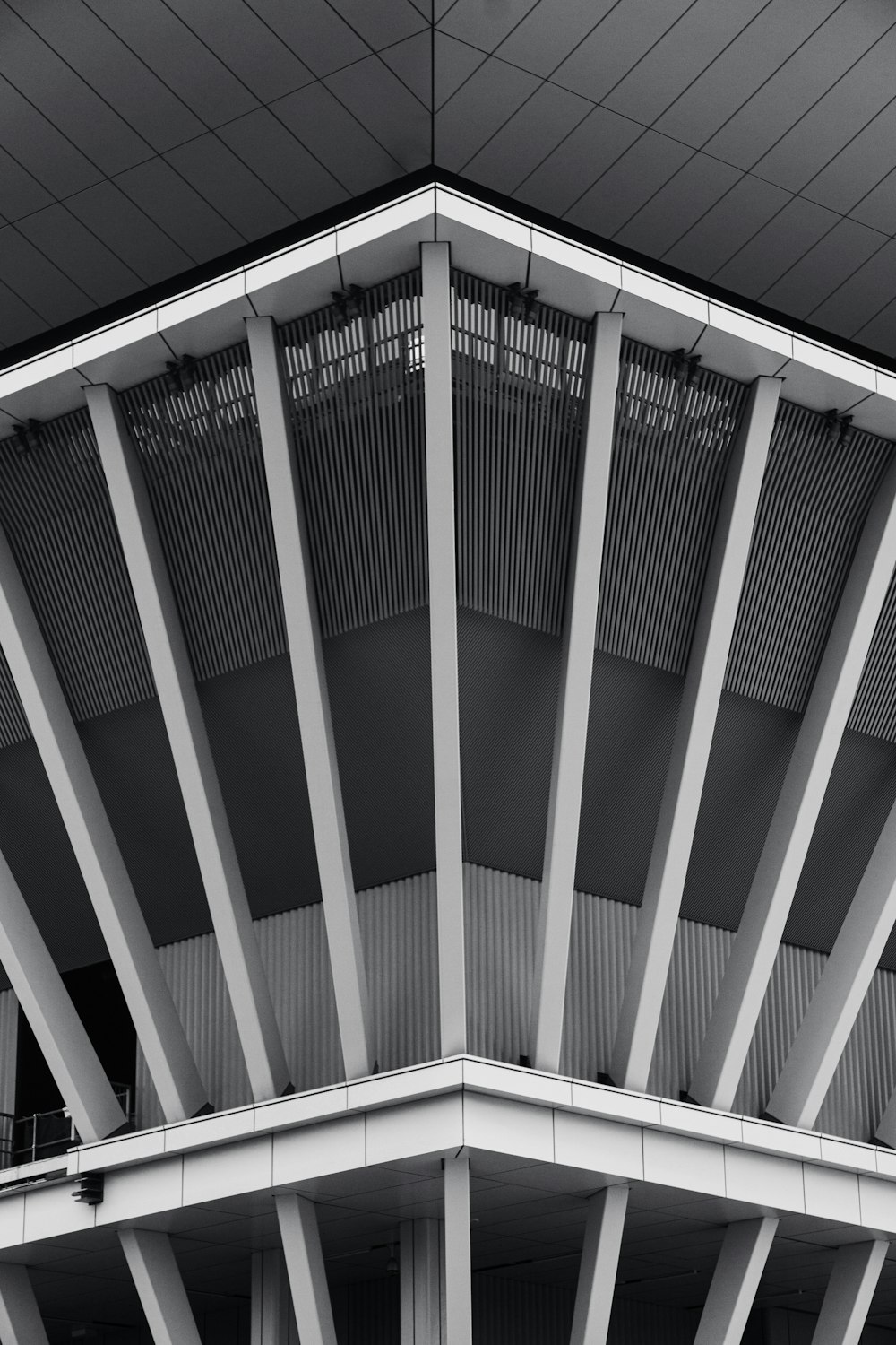 a black and white photo of a building