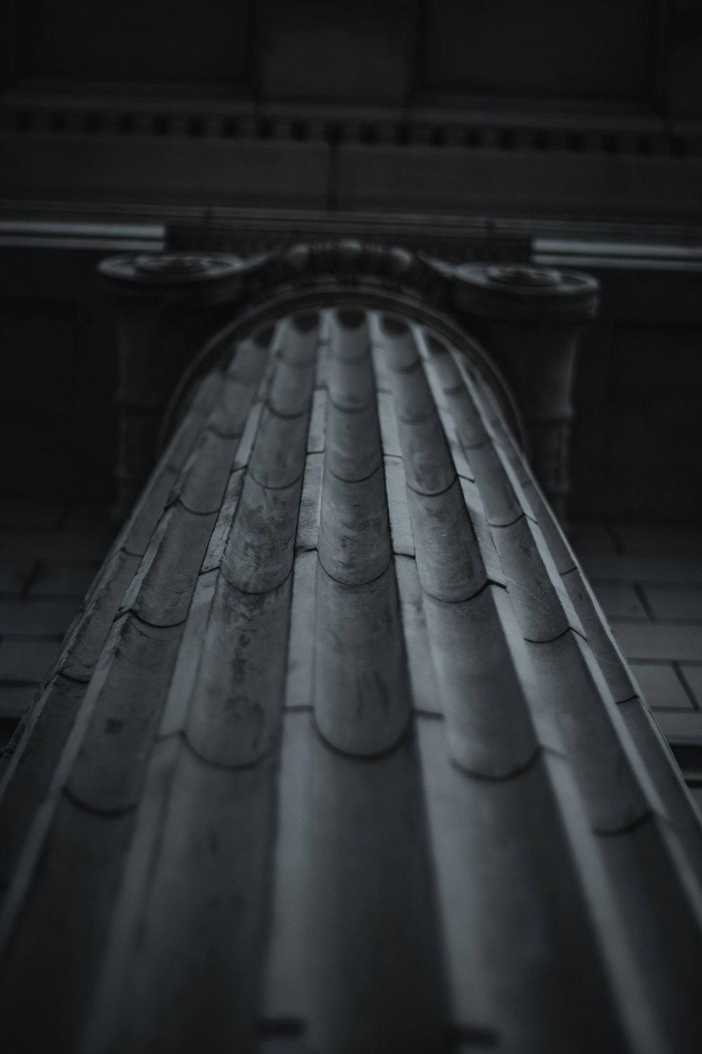 a black and white photo of a roof