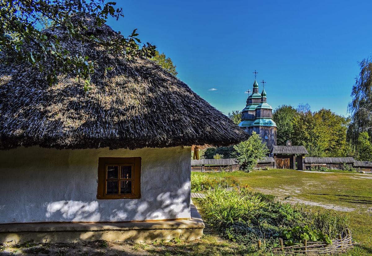 Як вибрати туристичне страхування: що покриває, підводні камені та компенсації
