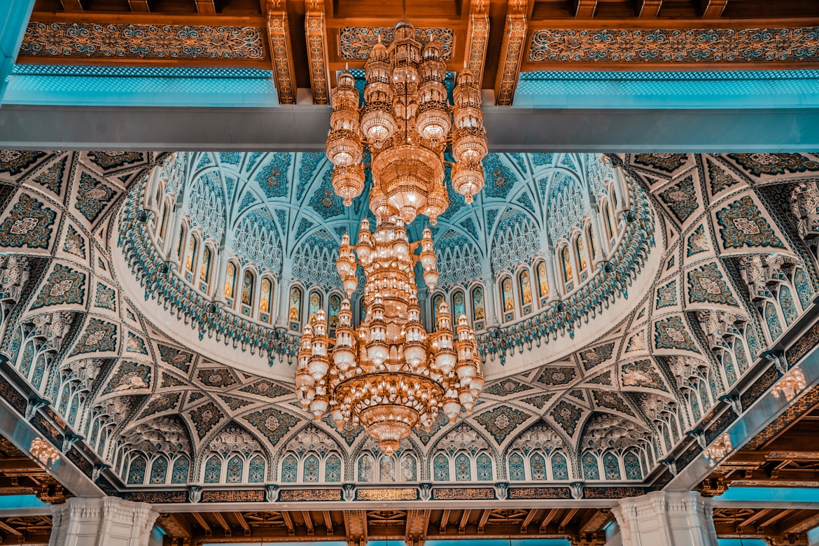 Żyrandole w Wielkim Meczecie