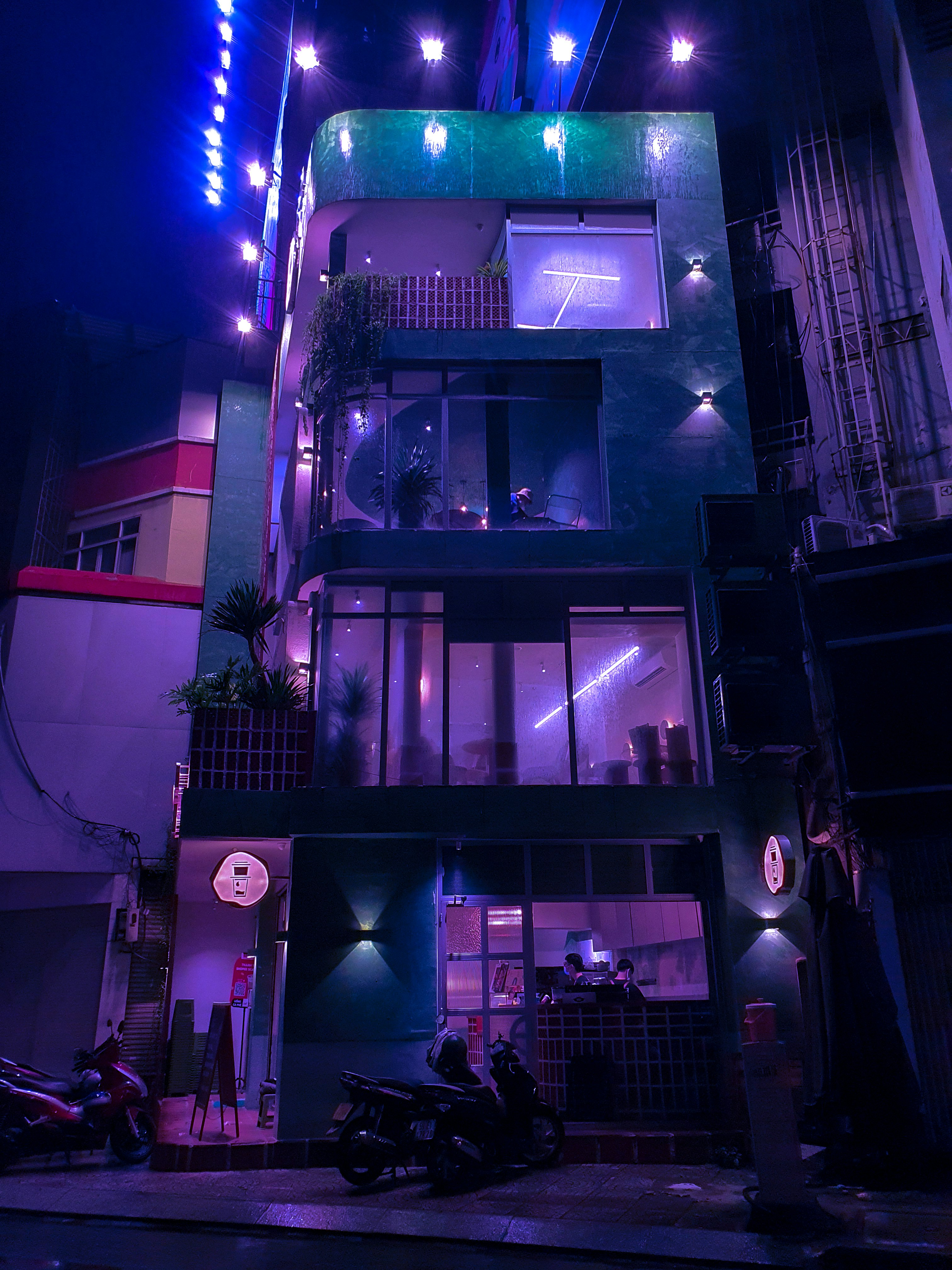 Micro‑Venues & Night‑Market Stages: Business Models and Ops Playbook for 2026