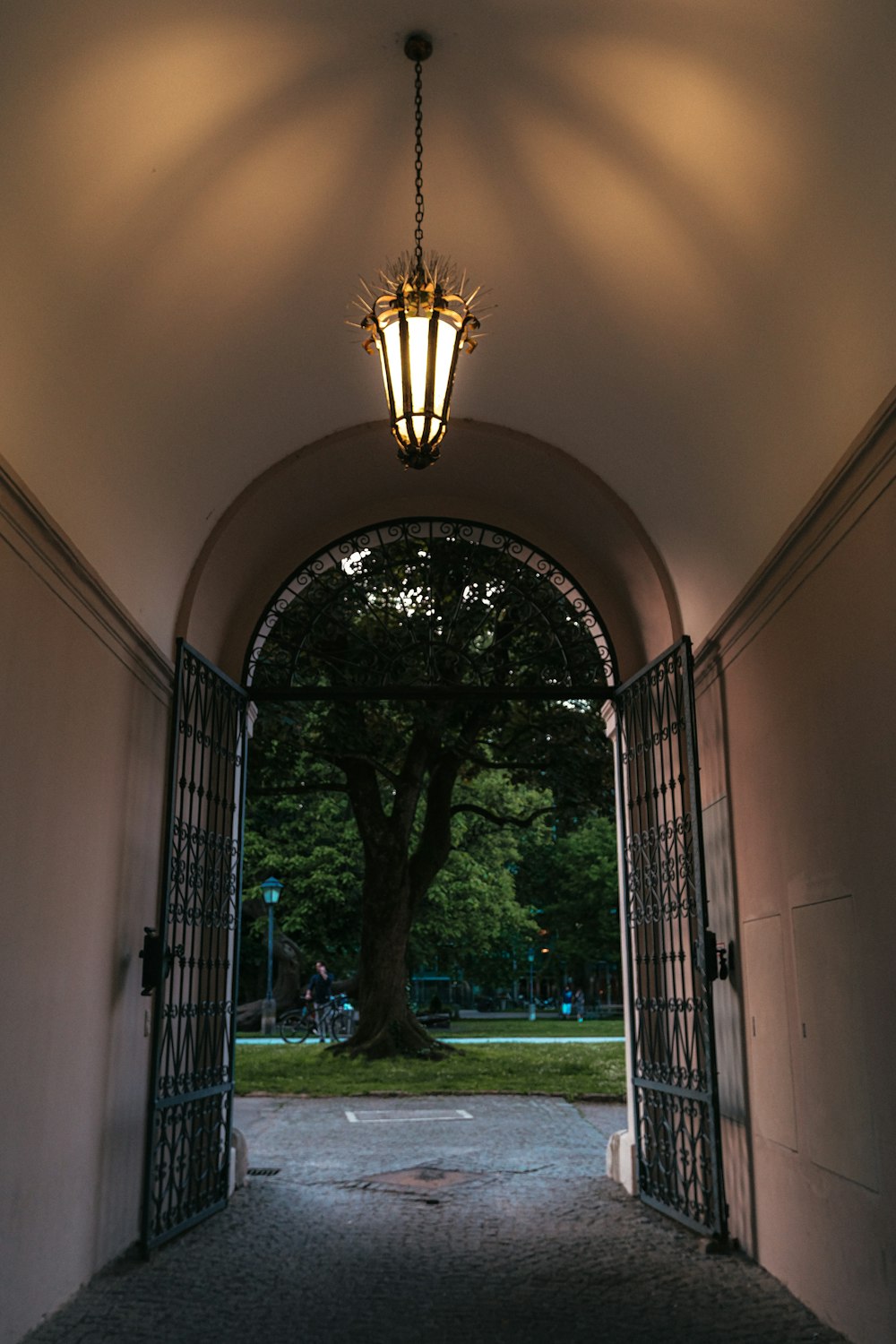 a light that is hanging from a ceiling