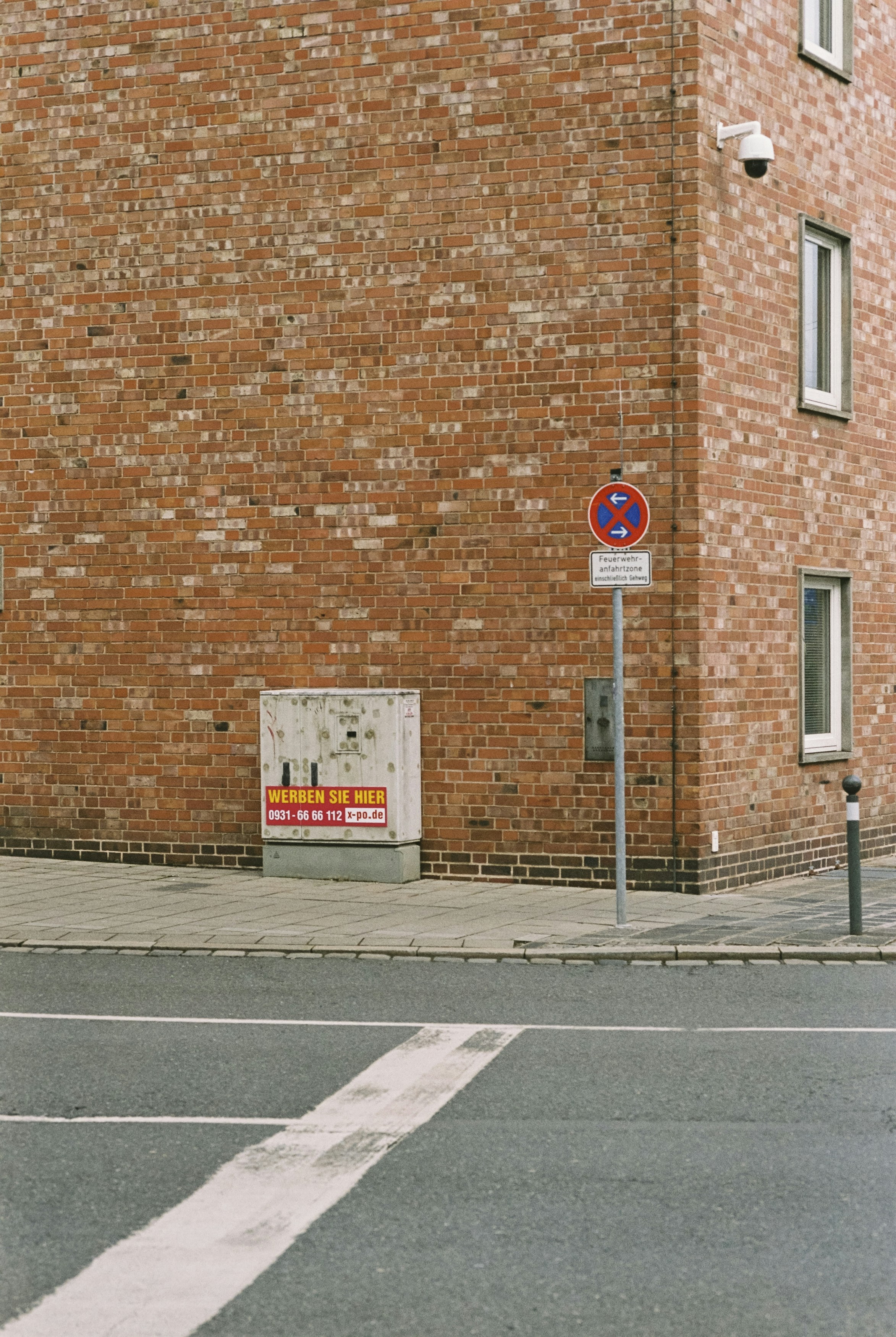 Photo by markusspiske