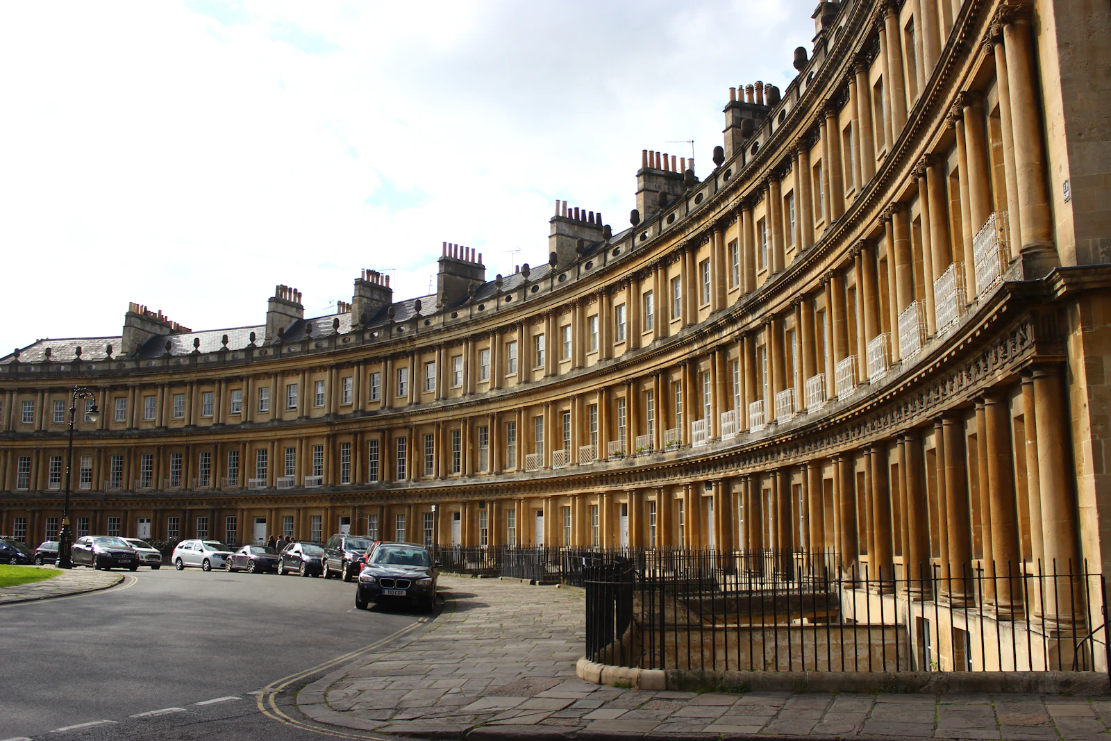 Curved Georgian terrace in Bath