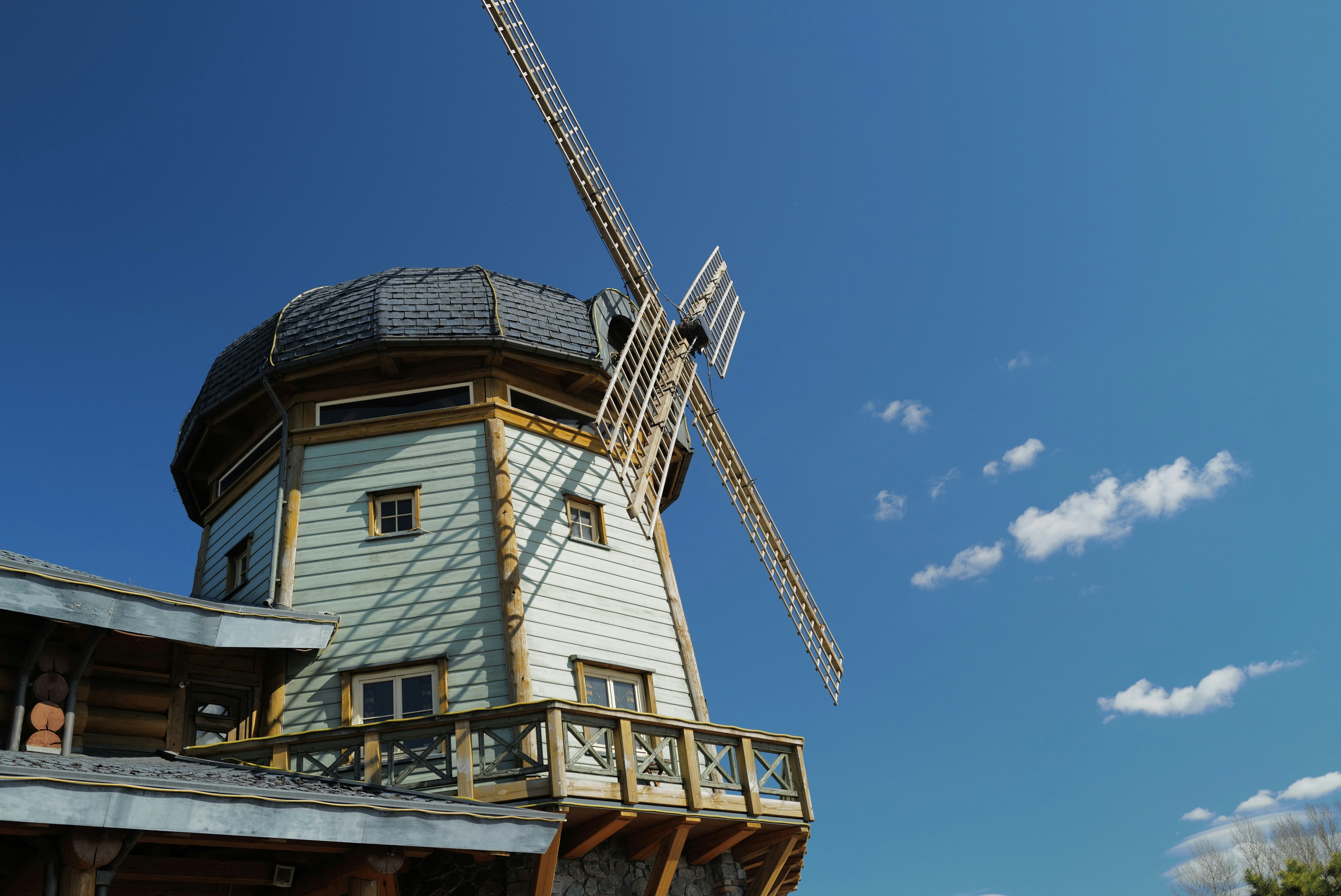 Photo by raimondklavins