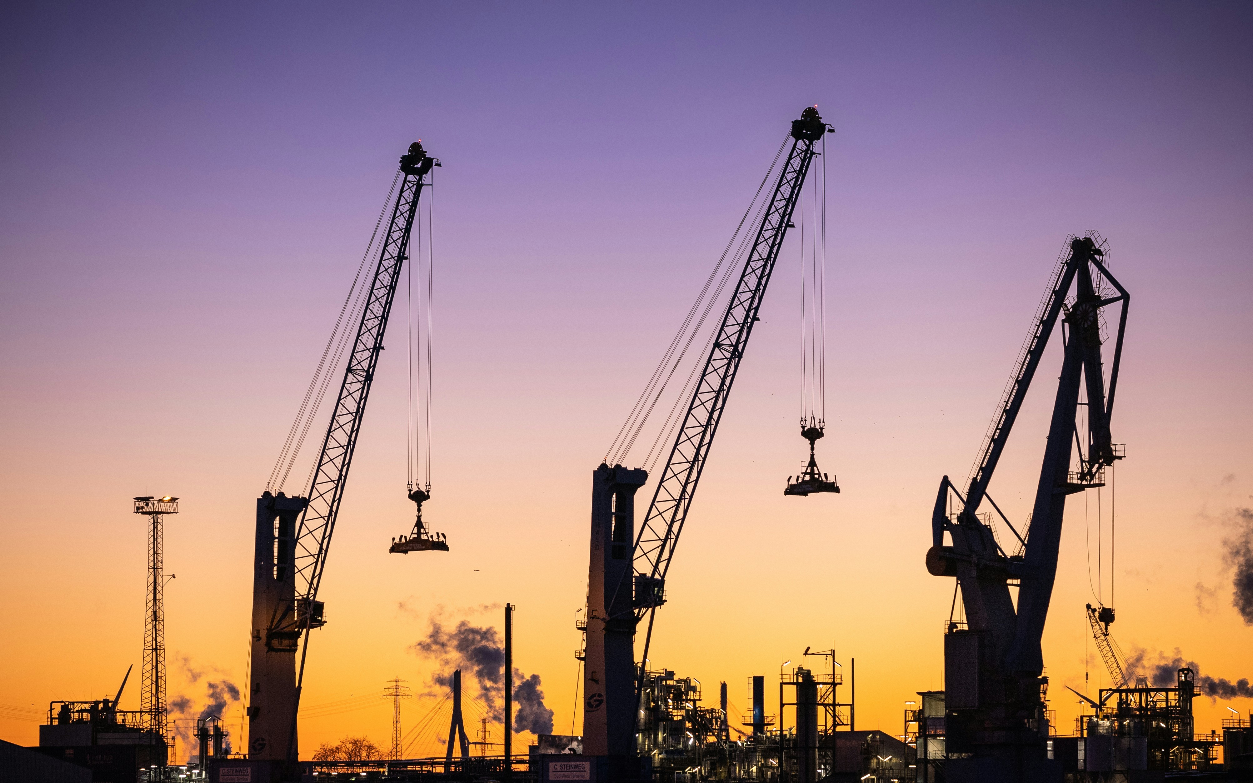 Photo by moritzluedtke