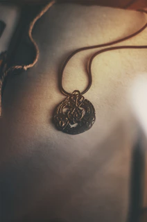 Talisman de protection : objet énergétique consacré pour une protection puissante