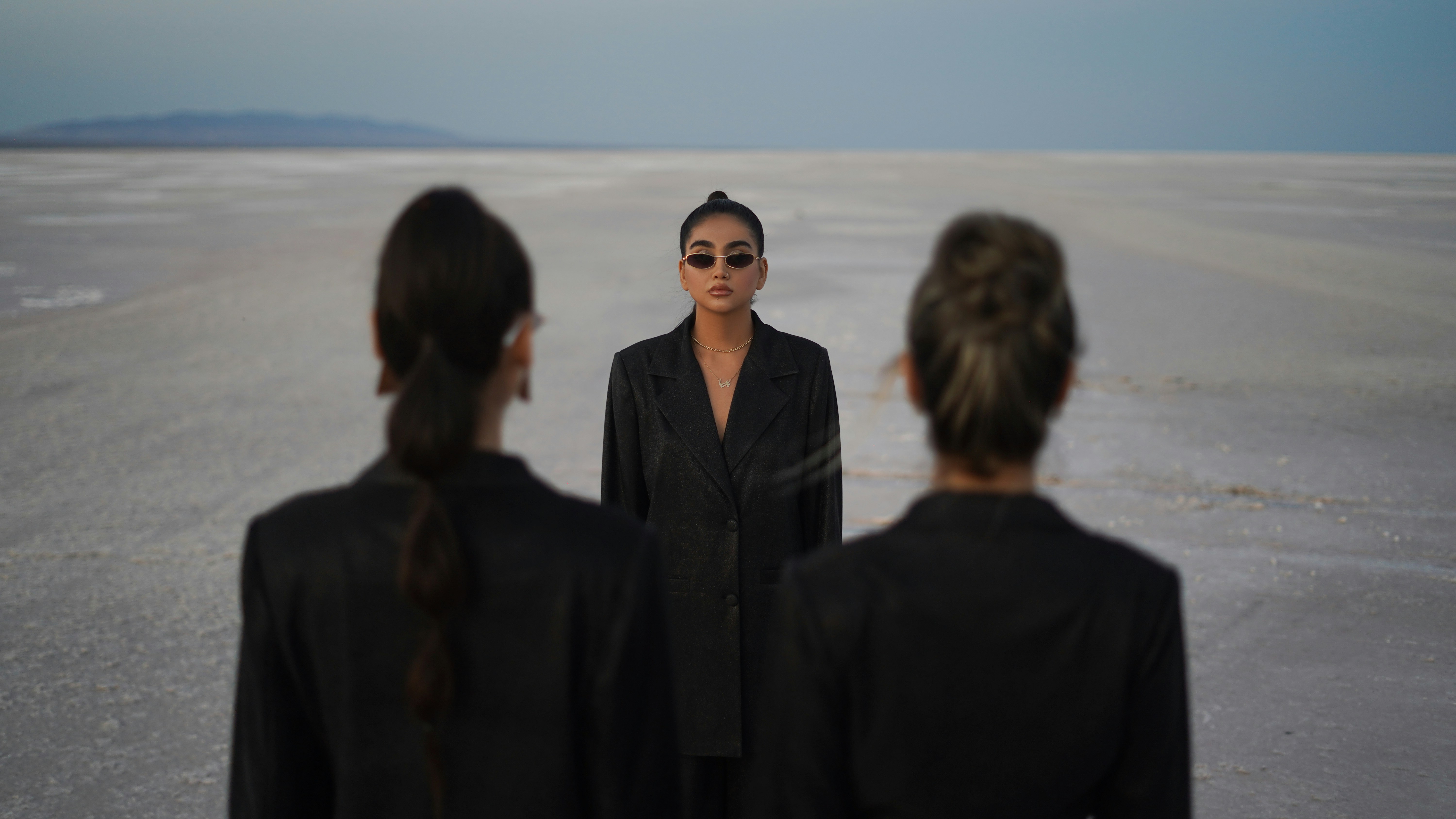 Meghan Markle Is Selling Her Wardrobe On AI Fashion Platform OneOff, And You Can Shop It Now — Photo by amin mlk on Unsplash