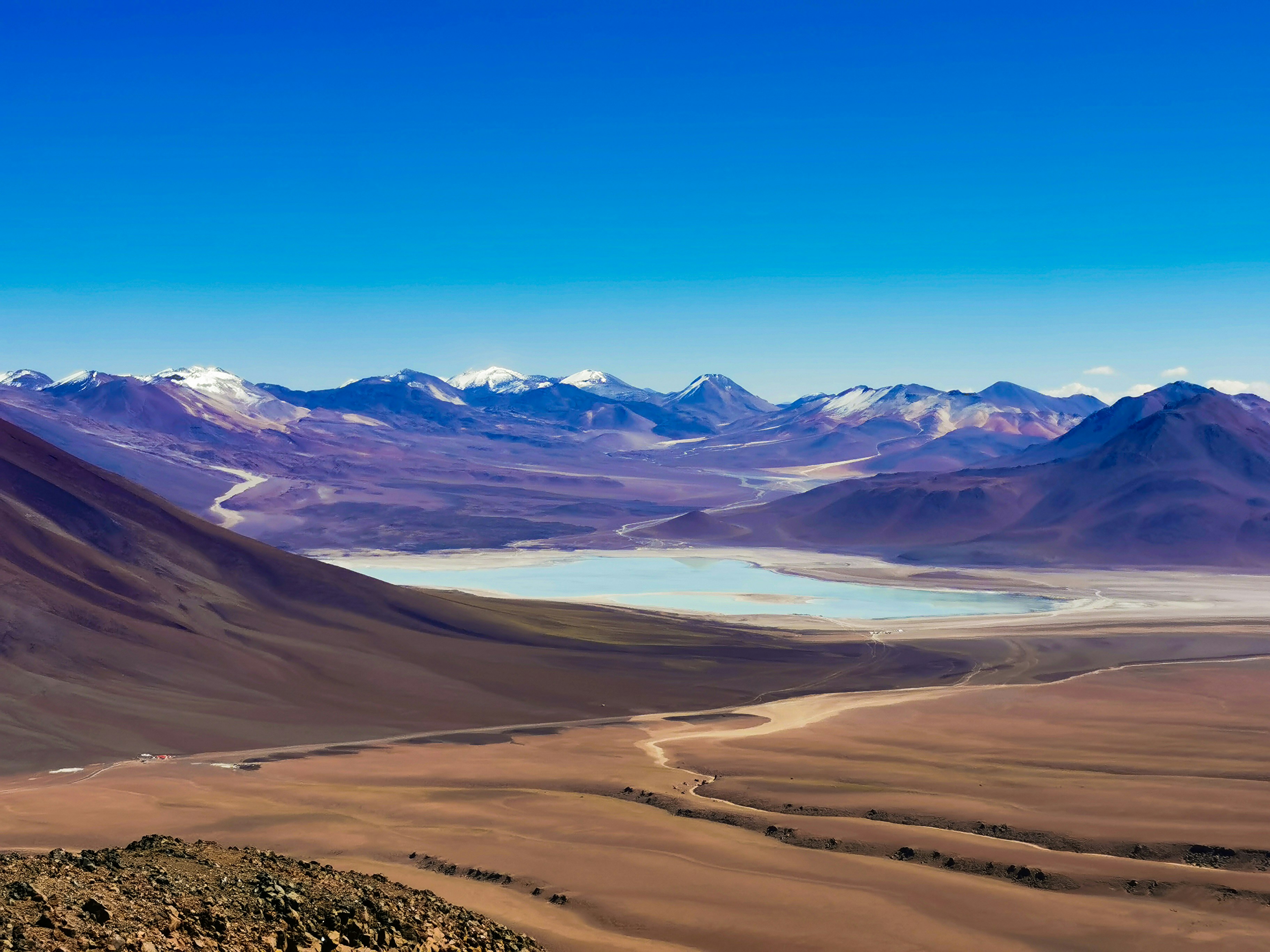 Vue sur la frontière entre la Bolivie et le Chili à plus de 4000 mètres d'altitude !