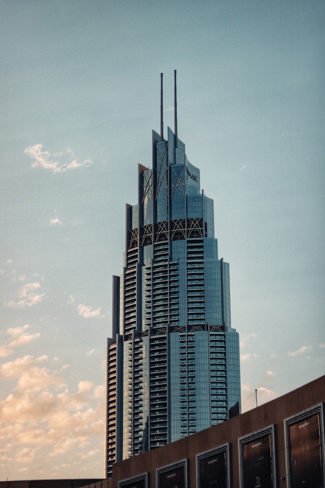 early earn capital business tower