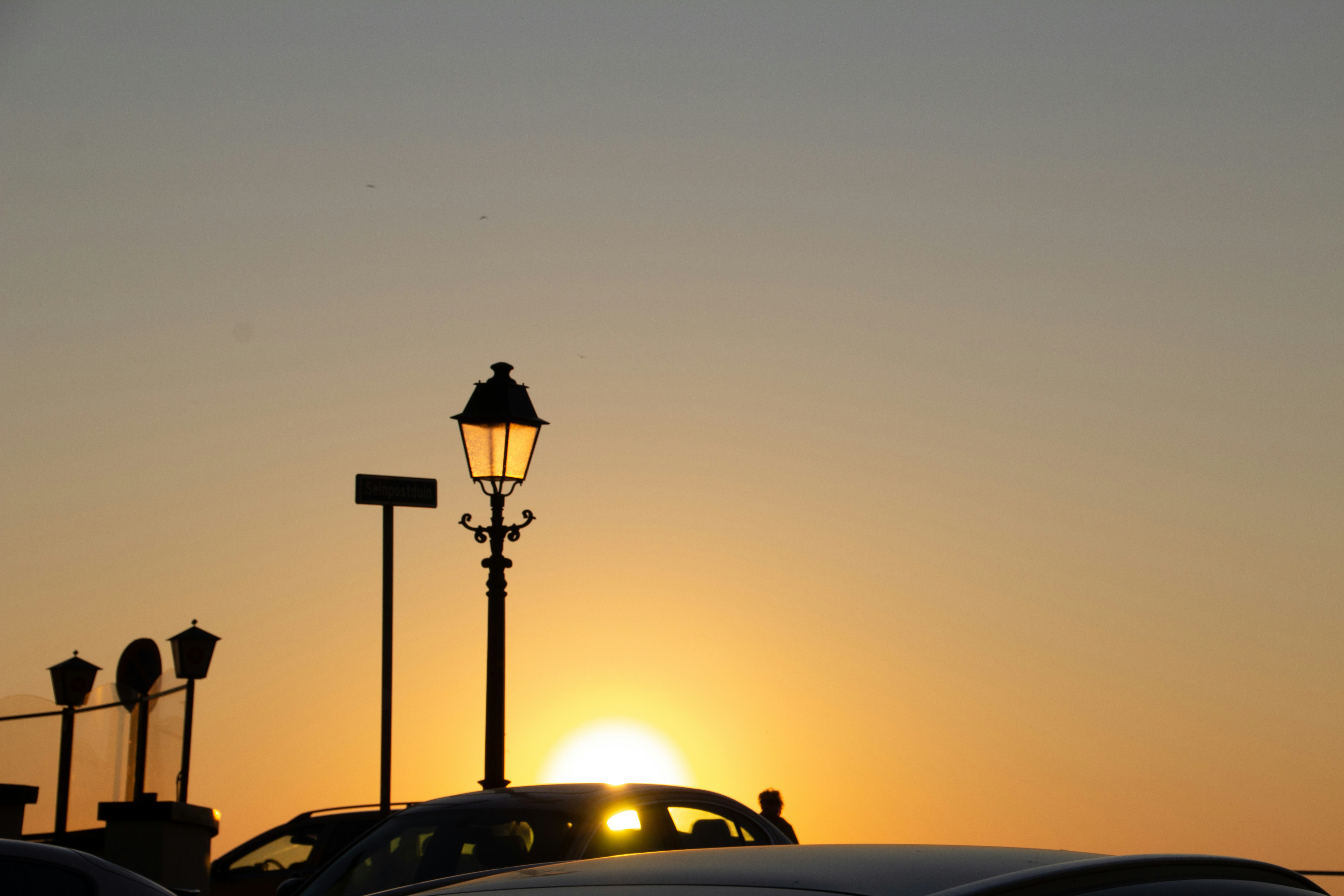 Electric Car Guide 2025: Costs, Charging, Range & Used EVs