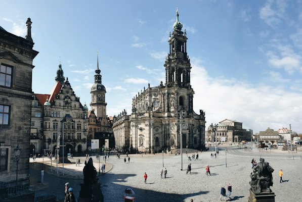 A group of people standing in front of a large building — Dresden, Germany