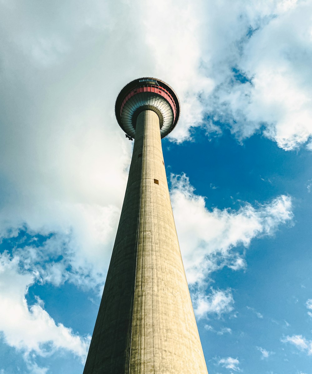 a tall tower with a sky background