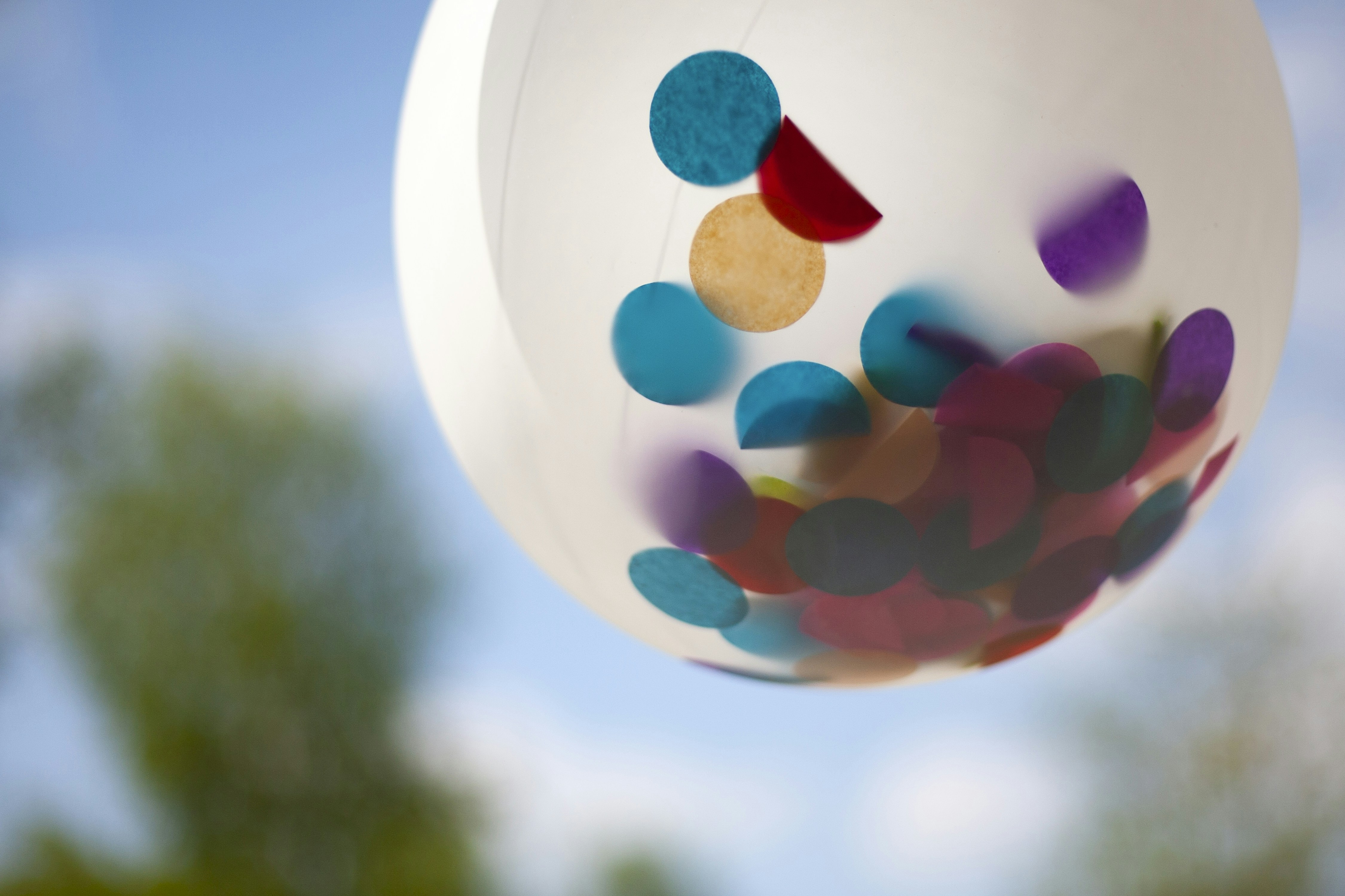 Balloon confetti