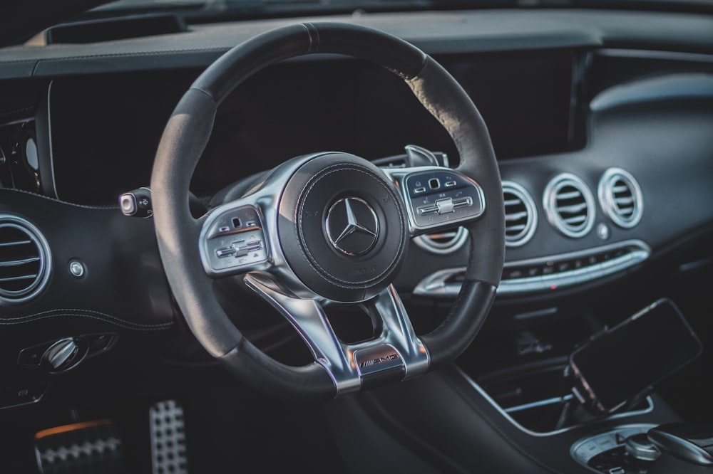 the steering wheel of a mercedes benz benz benz benz benz benz benz benz benz benz