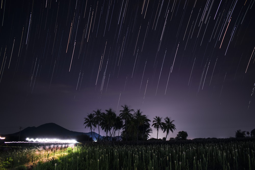 the night sky is lit up with stars