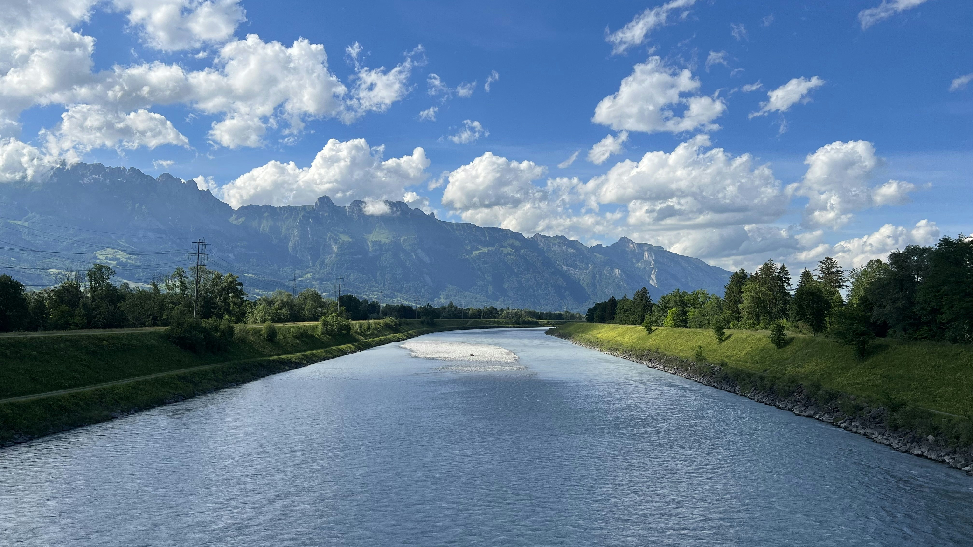 Image by Chris Lutke via Unsplash