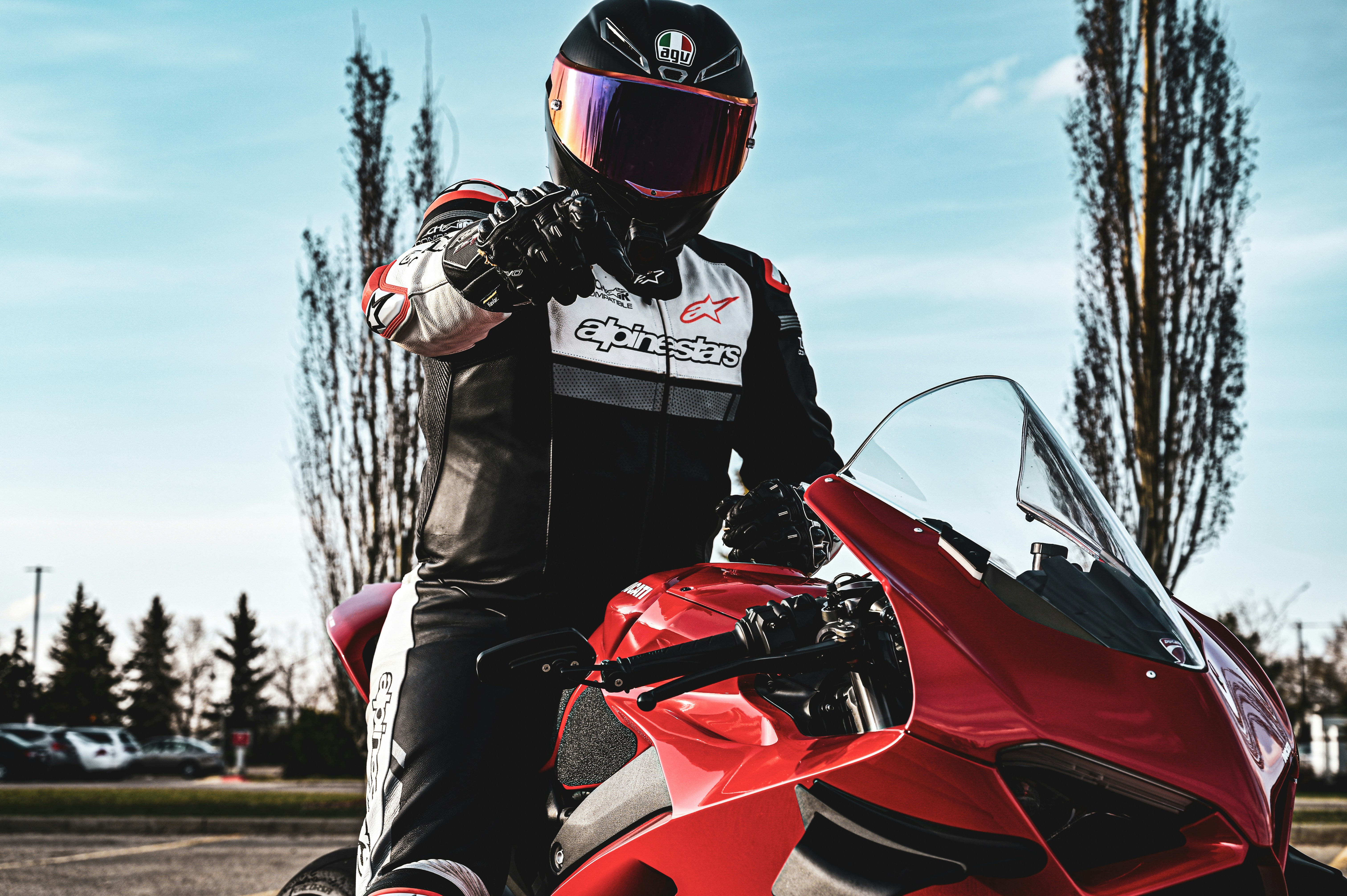 Photo by ronnzymoto