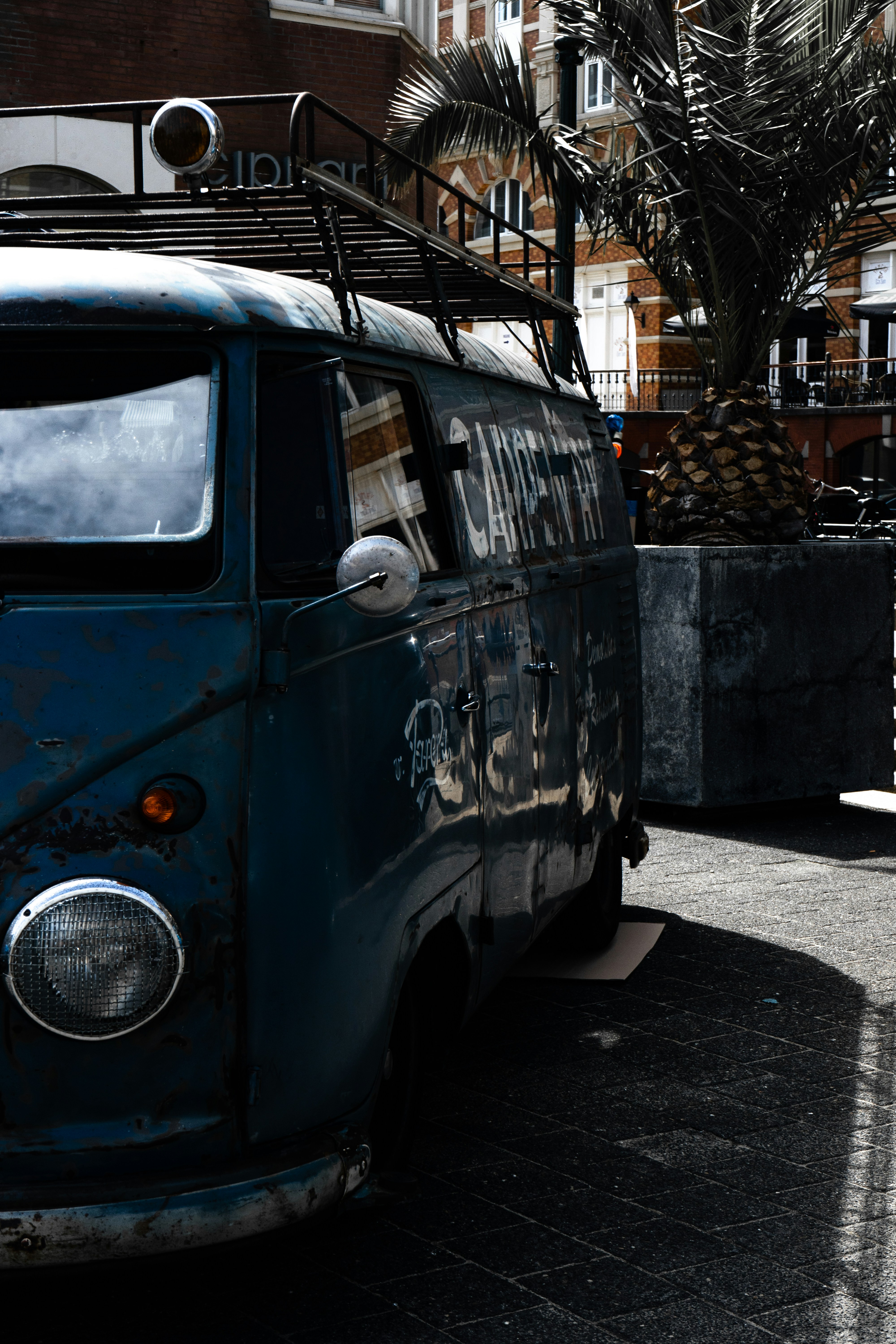 Photo by artworks_off