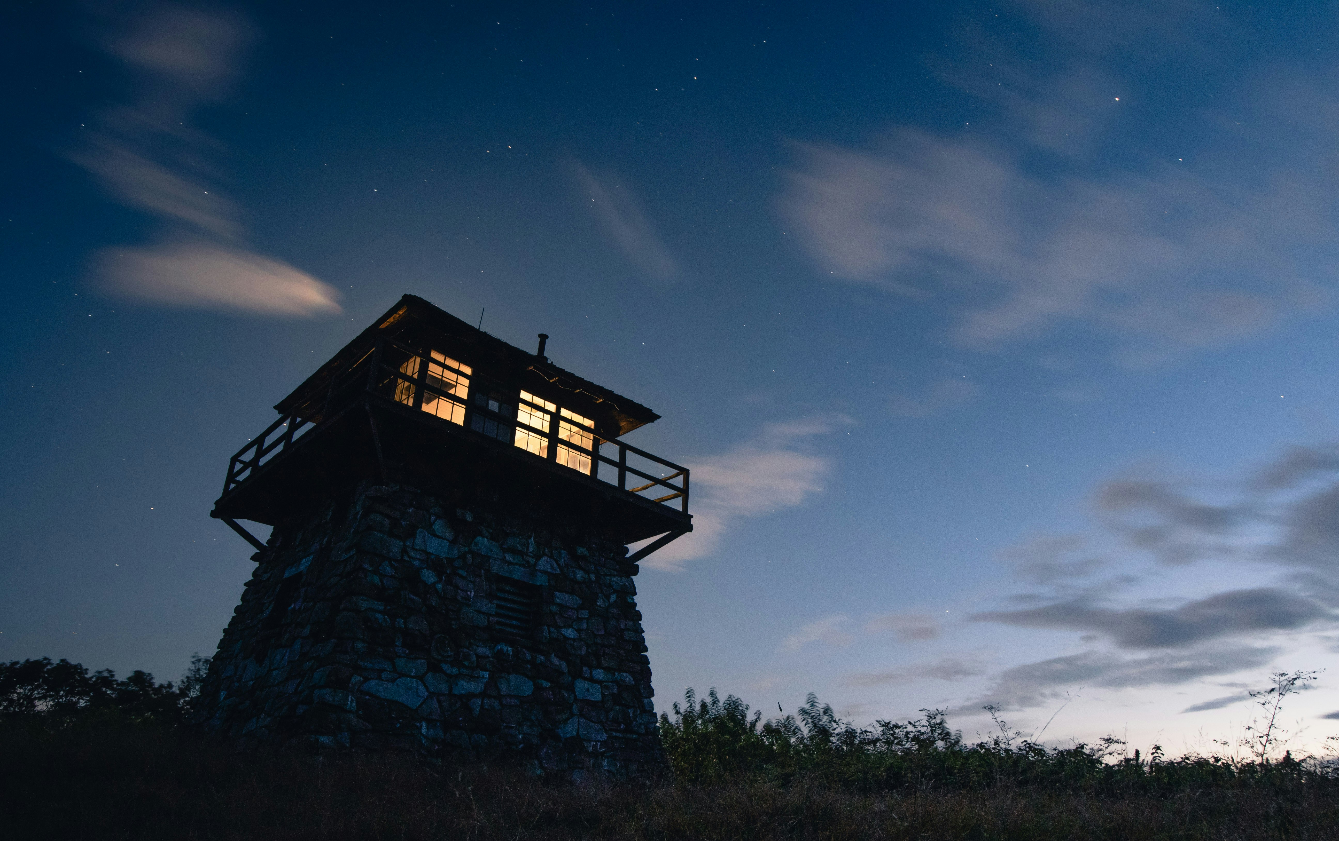 Gambar Menara Api | Unduh Gambar Gratis di Unsplash