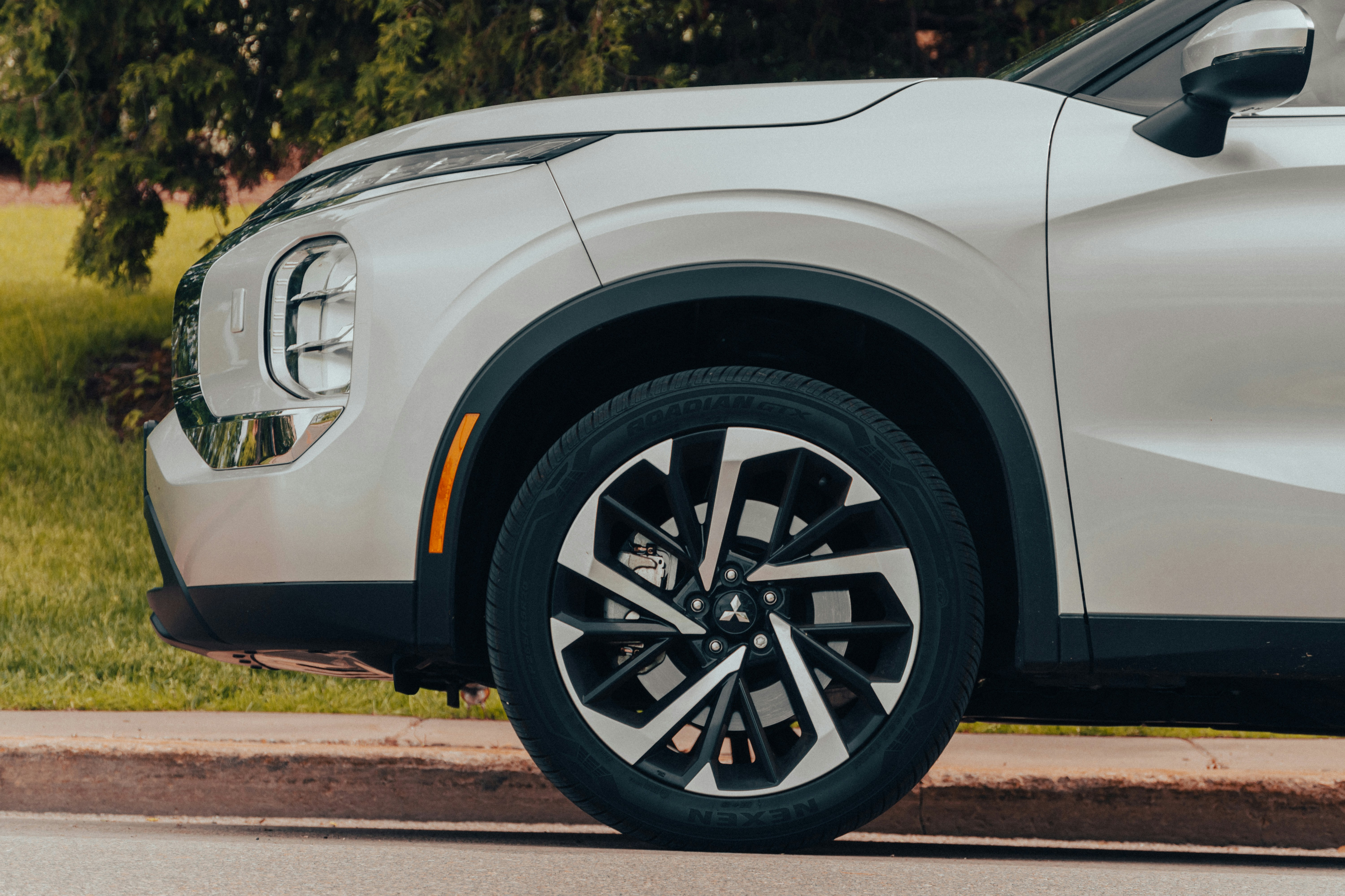 modern crossover suv tires, wallpaper, 2026 Ram Crossover Tires: The Ultimate Guide to Performance 4
