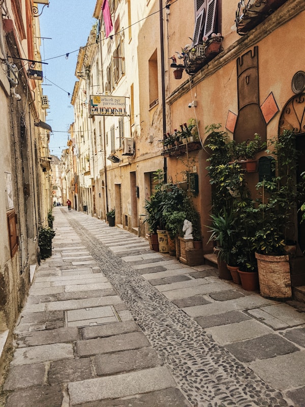 Best Time to Visit Sassari: Weather & Seasons Guide
