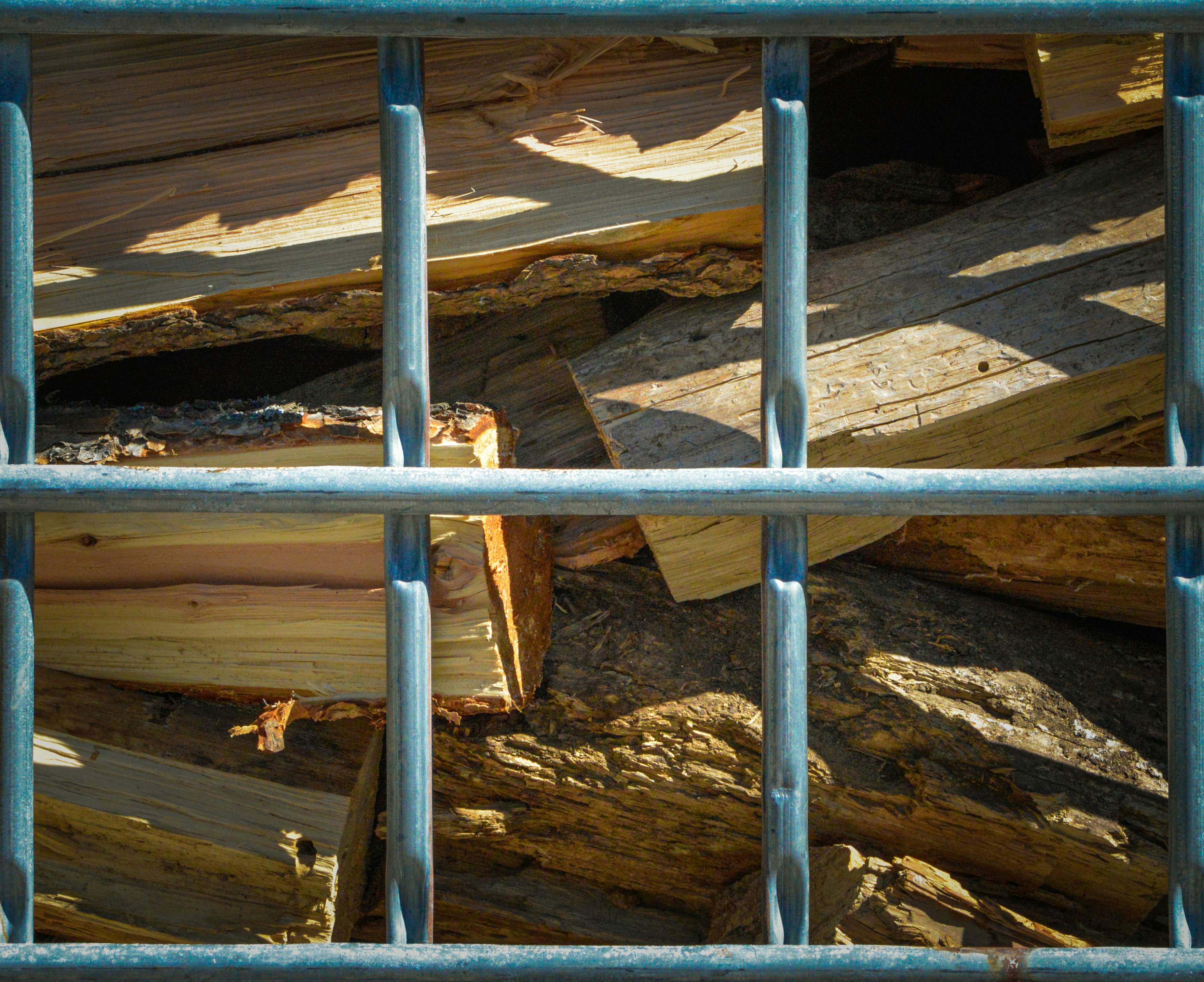 Modern Black Metal Frame