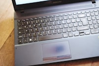 Outil marketing digital ouvert sur un ordinateur portable