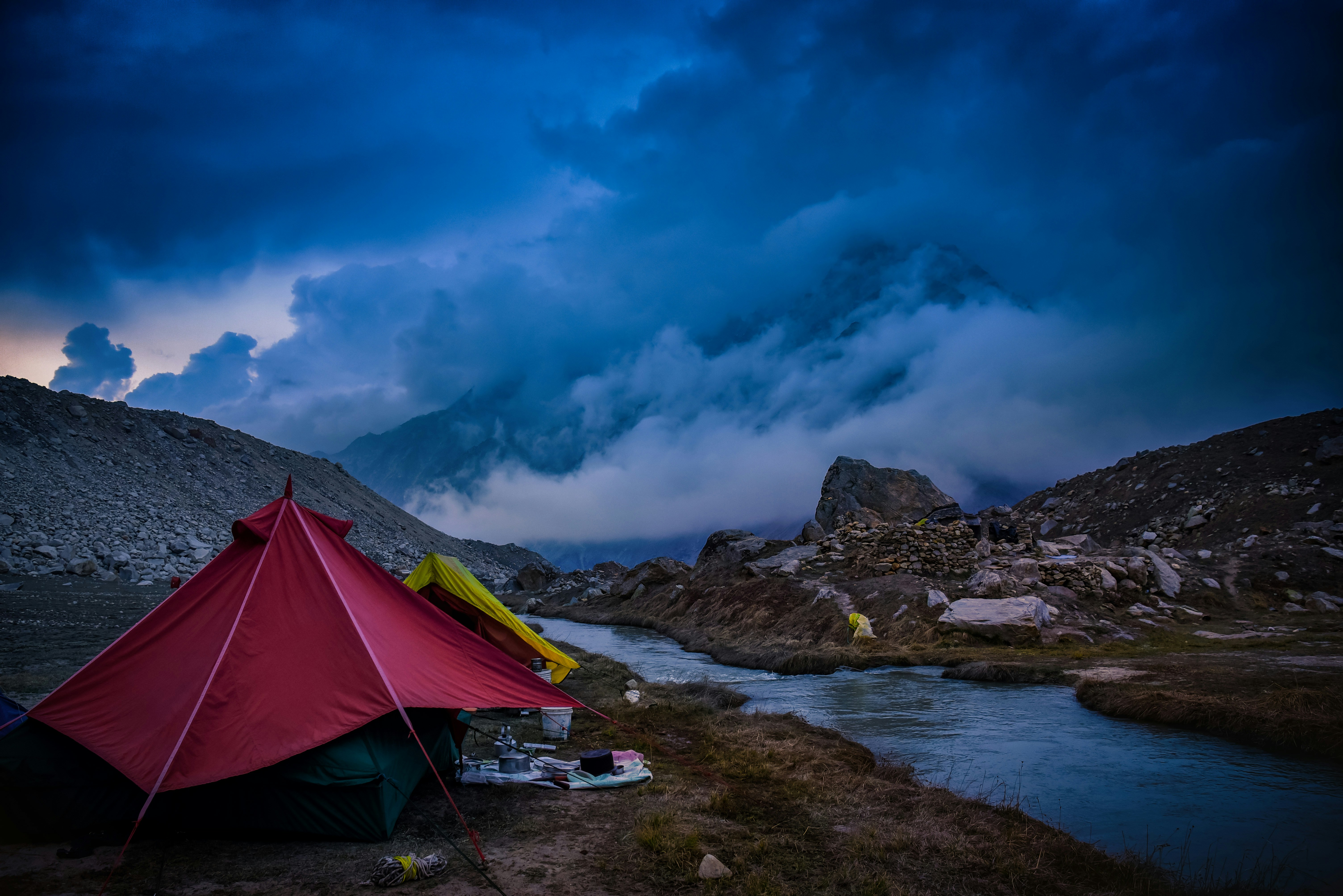 how predict storm before hits camping outdoor wilderness
, How to Predict a Storm Before It Hits: Your Essential Guide 8