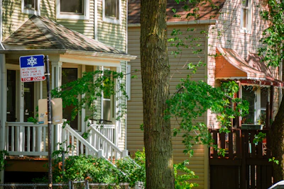 3-bed brick bungalow in Logan Square Chicago bought for cash by Fast Home Cash