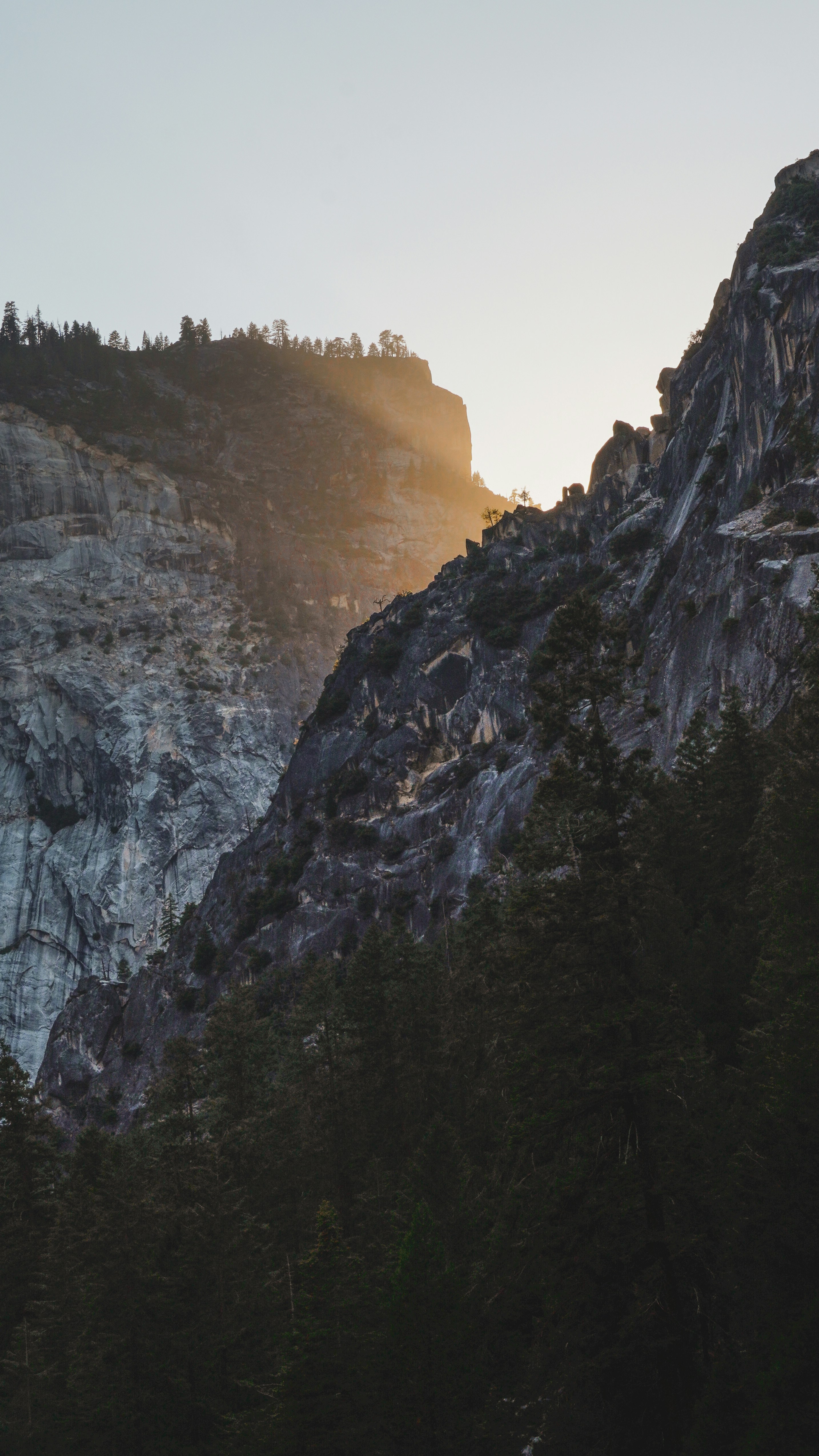 Photo by adrianvalverdem