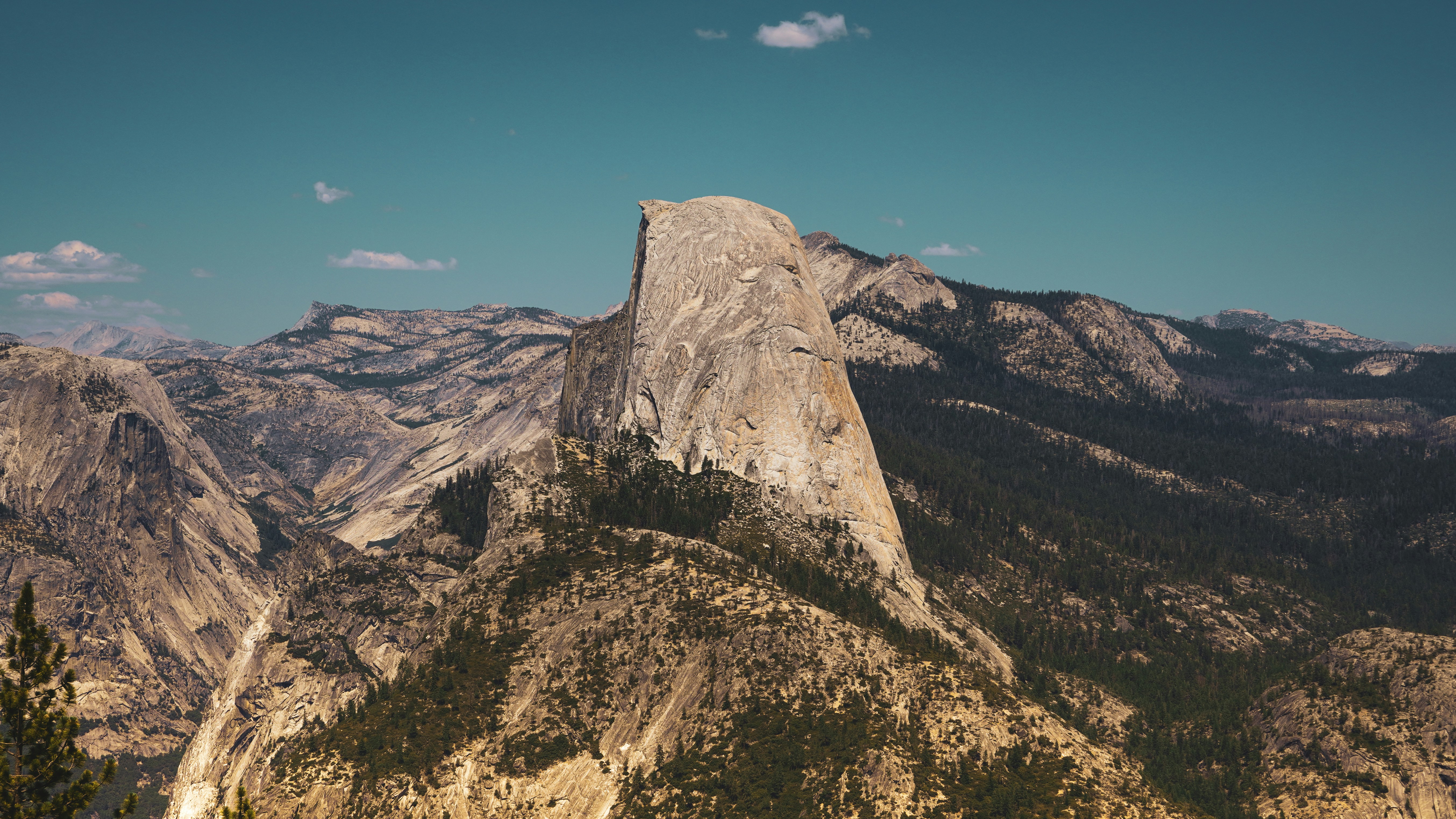 Photo by adrianvalverdem