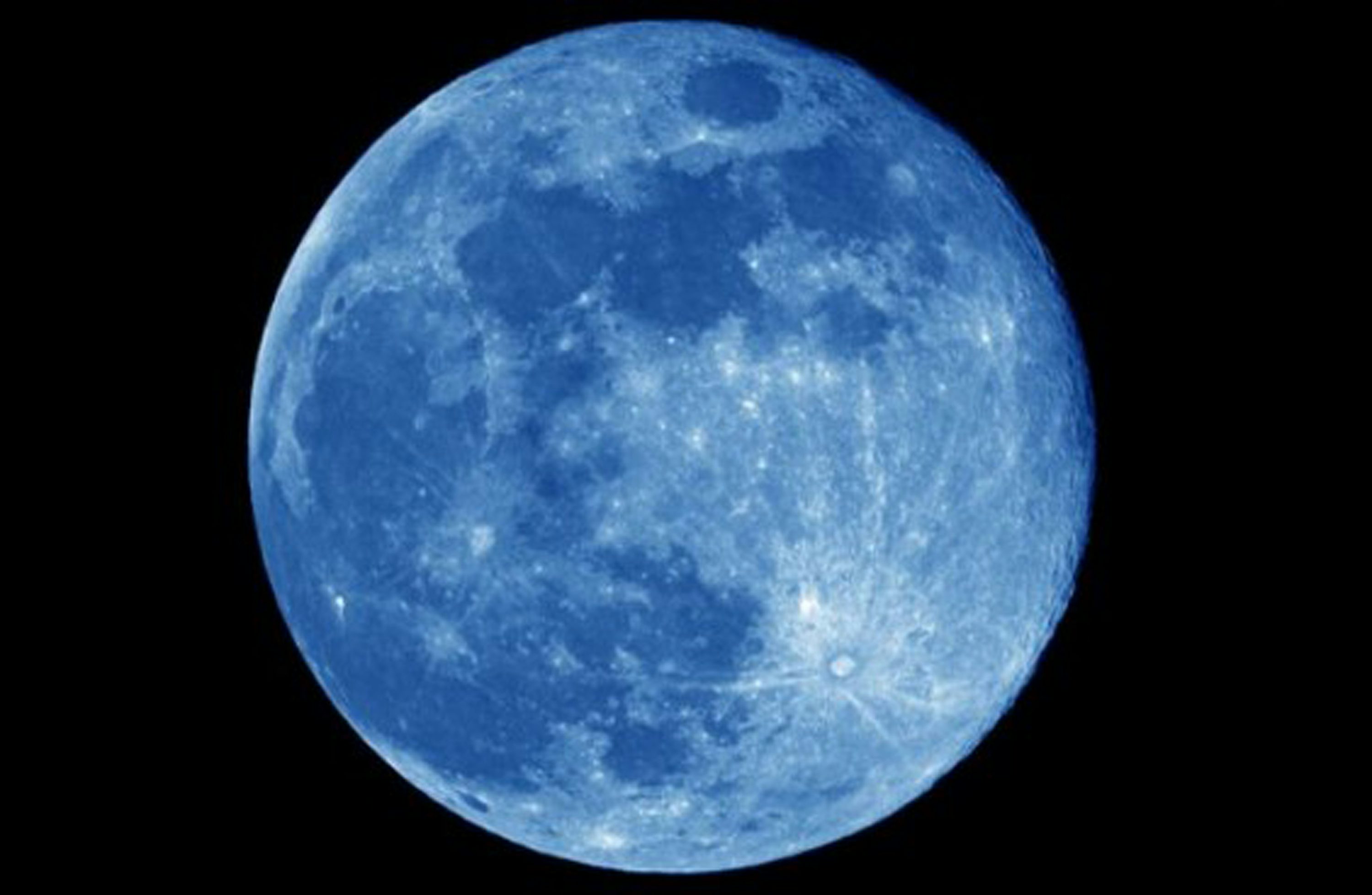 A large blue moon in the dark sky photo – Free Blue Image on Unsplash