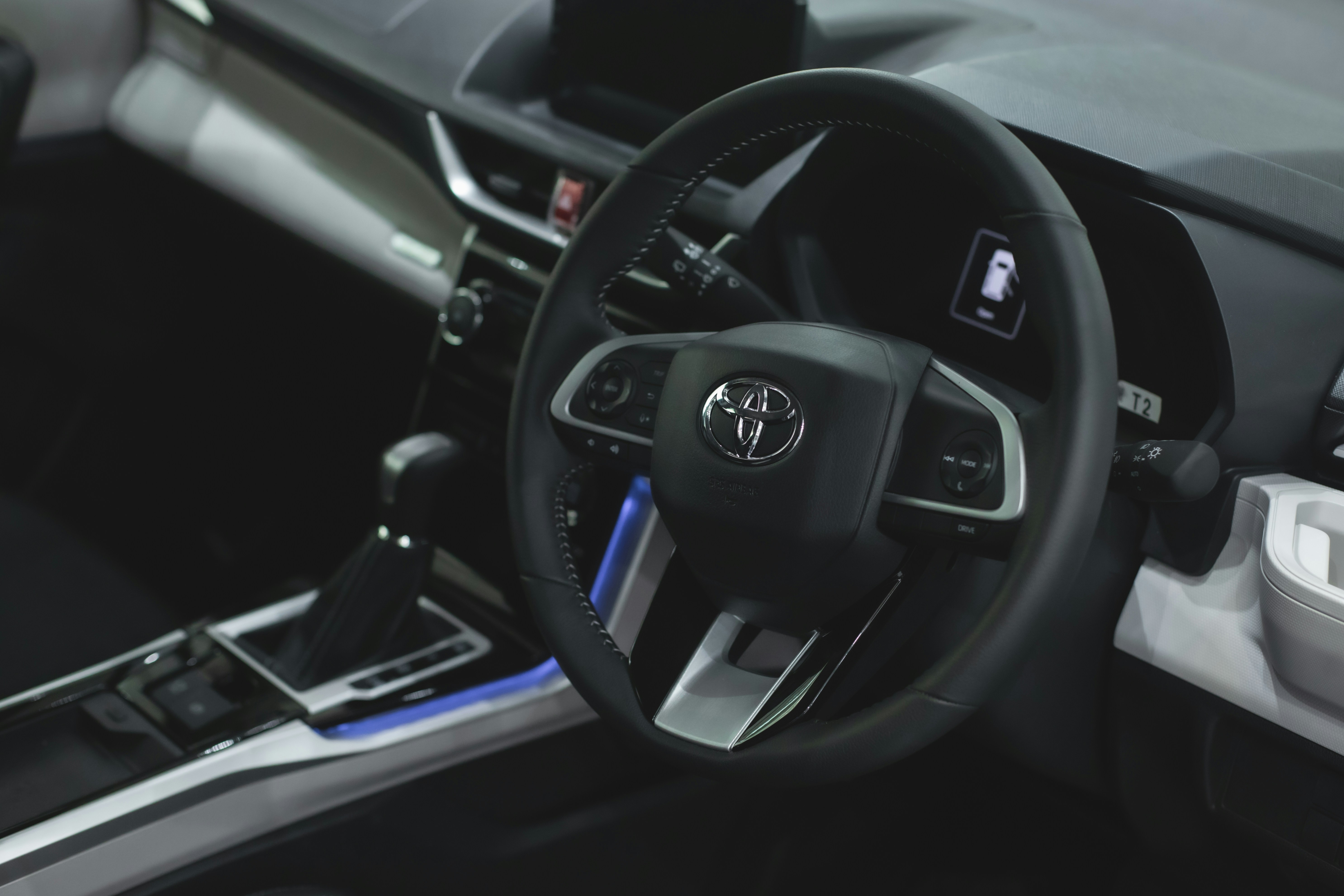 ハンドル付きの車内